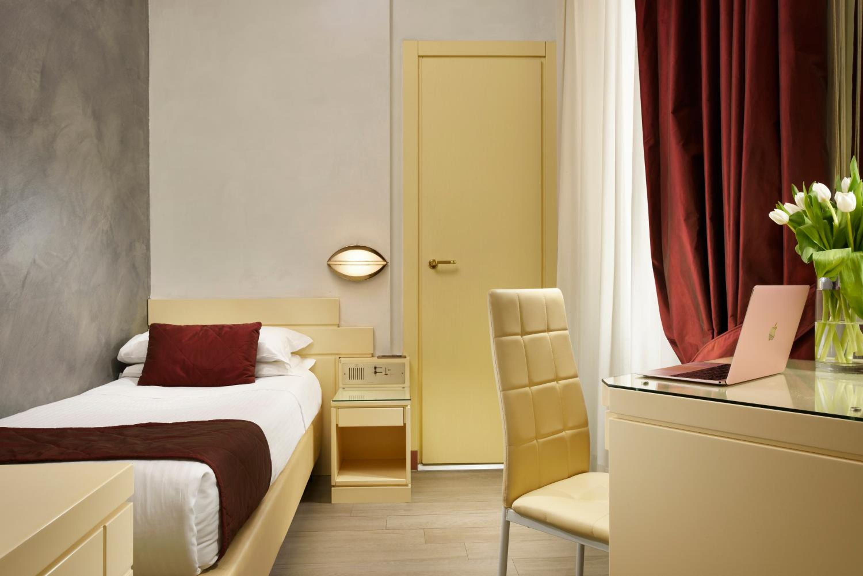 Single Room photo 1