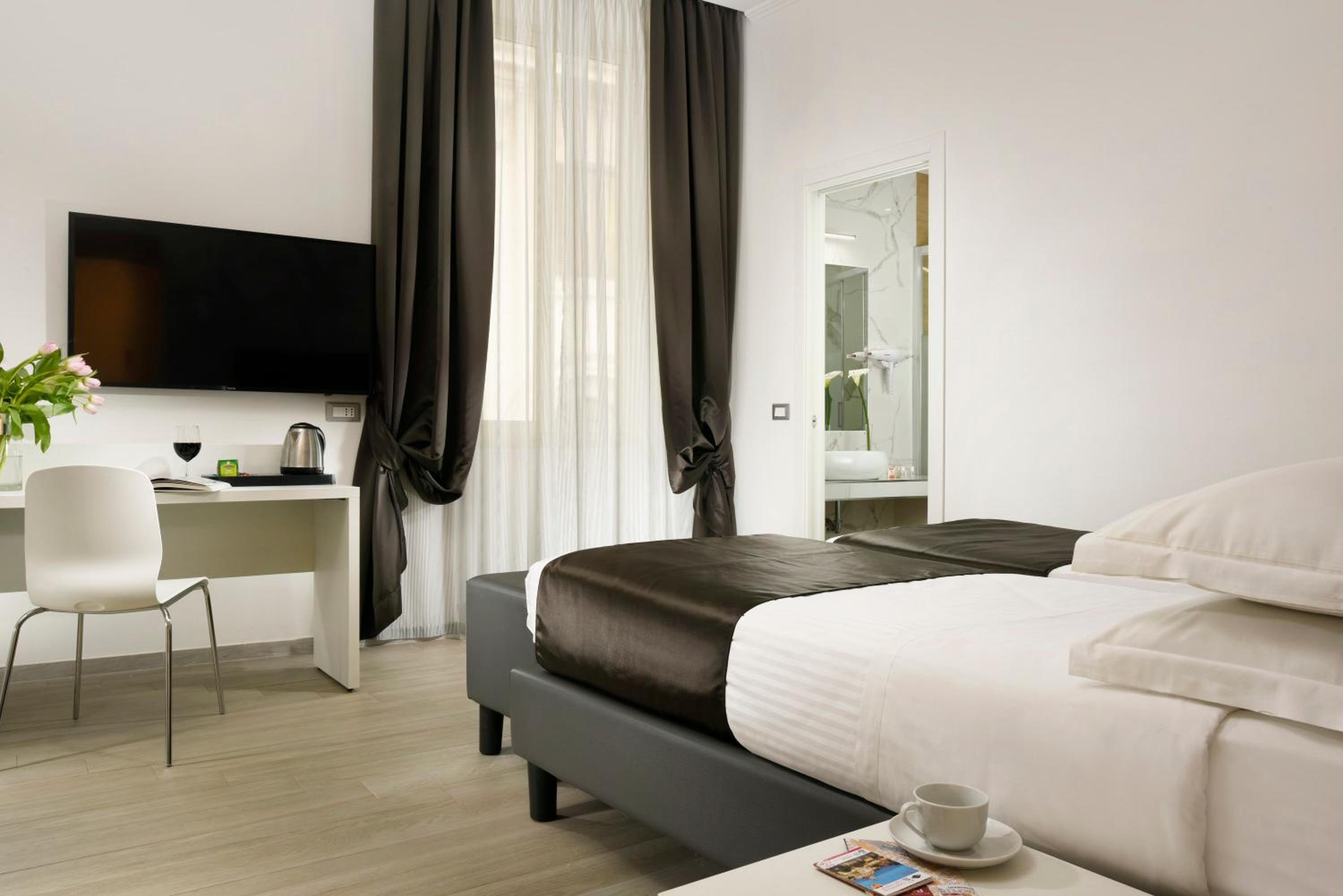 Superior Double or Twin Room photo 2