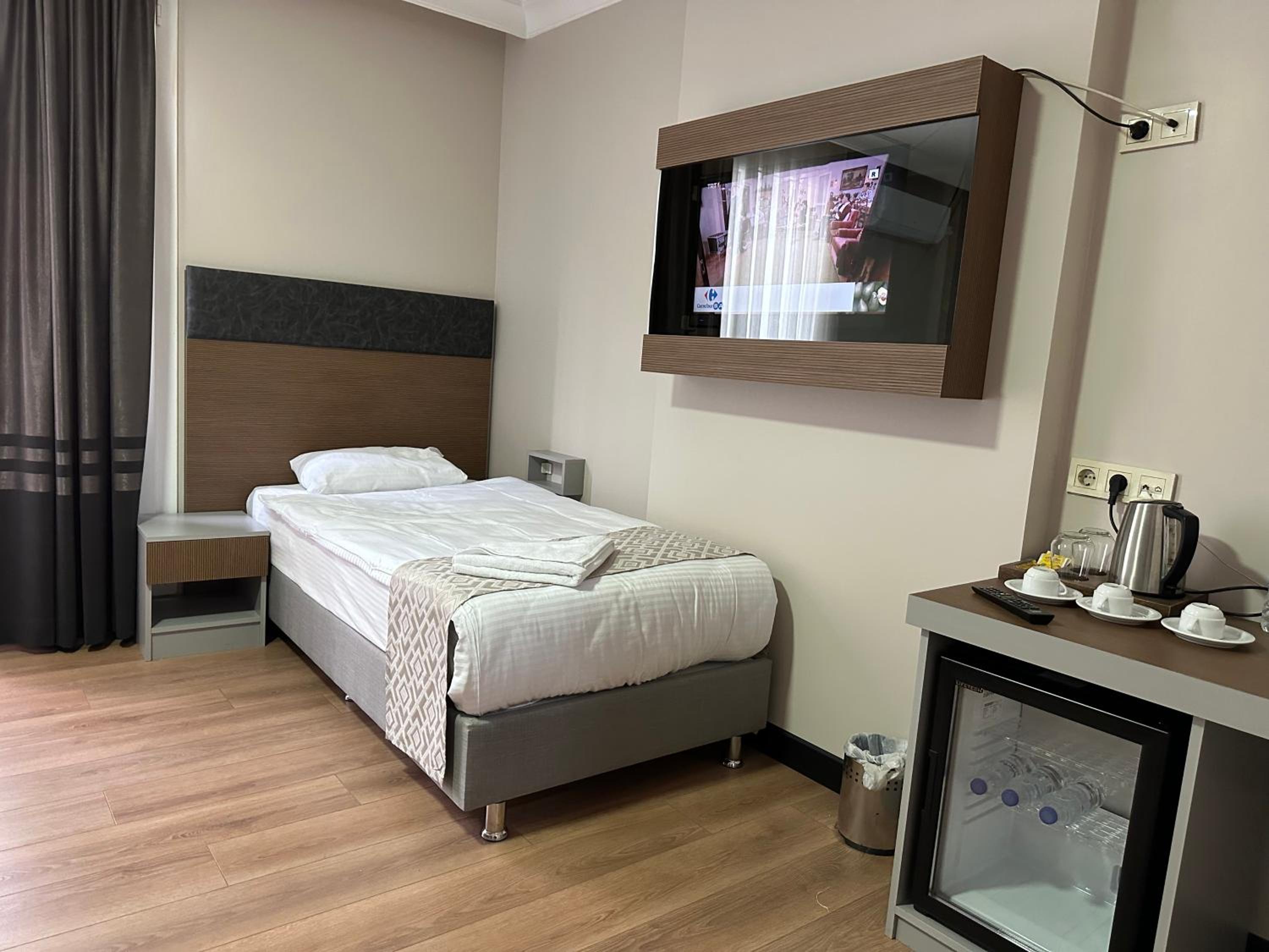 Deluxe Twin Room photo 3