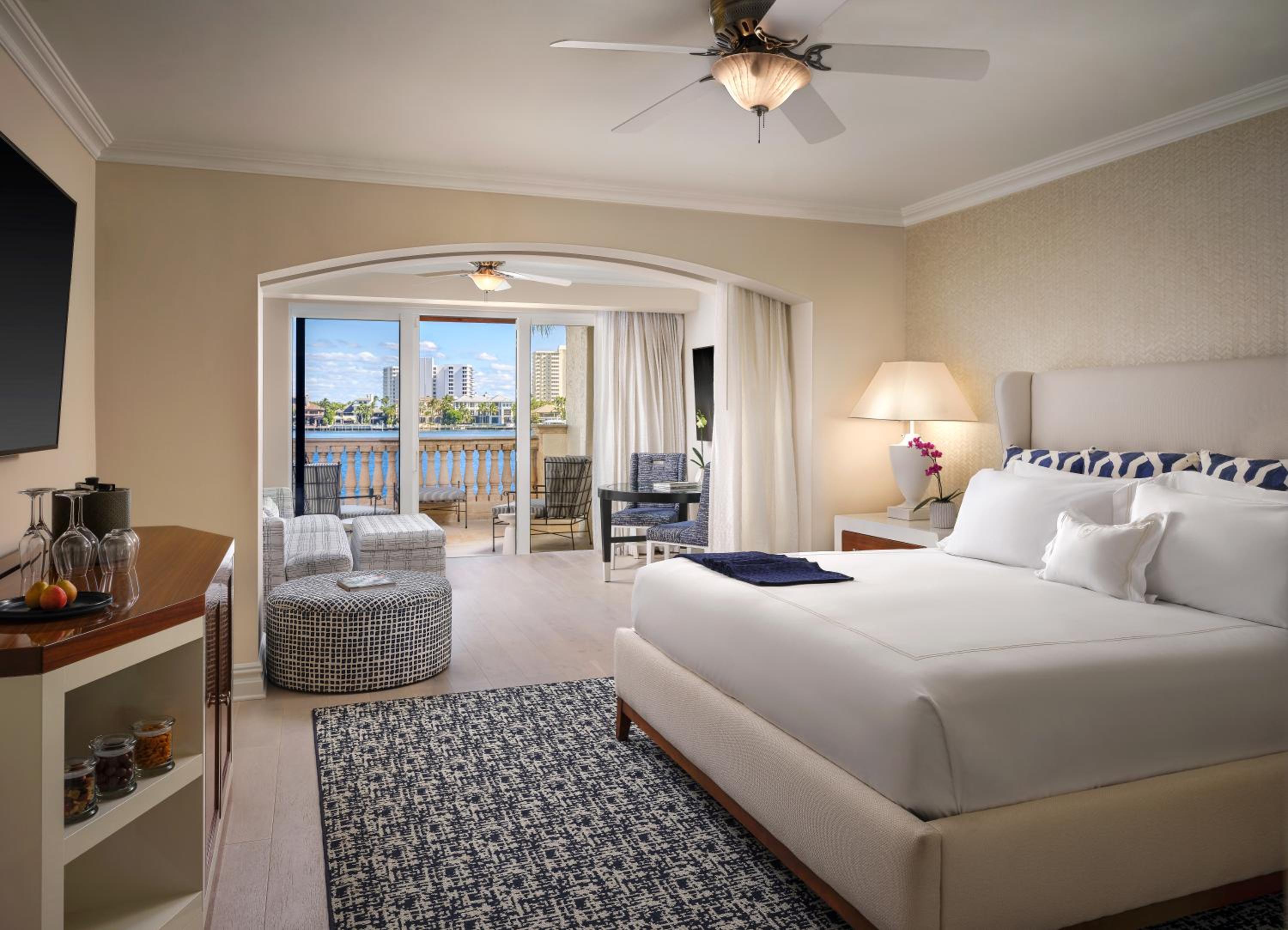 Junior Suite with One King Bed and Balcony (Non Smoking)