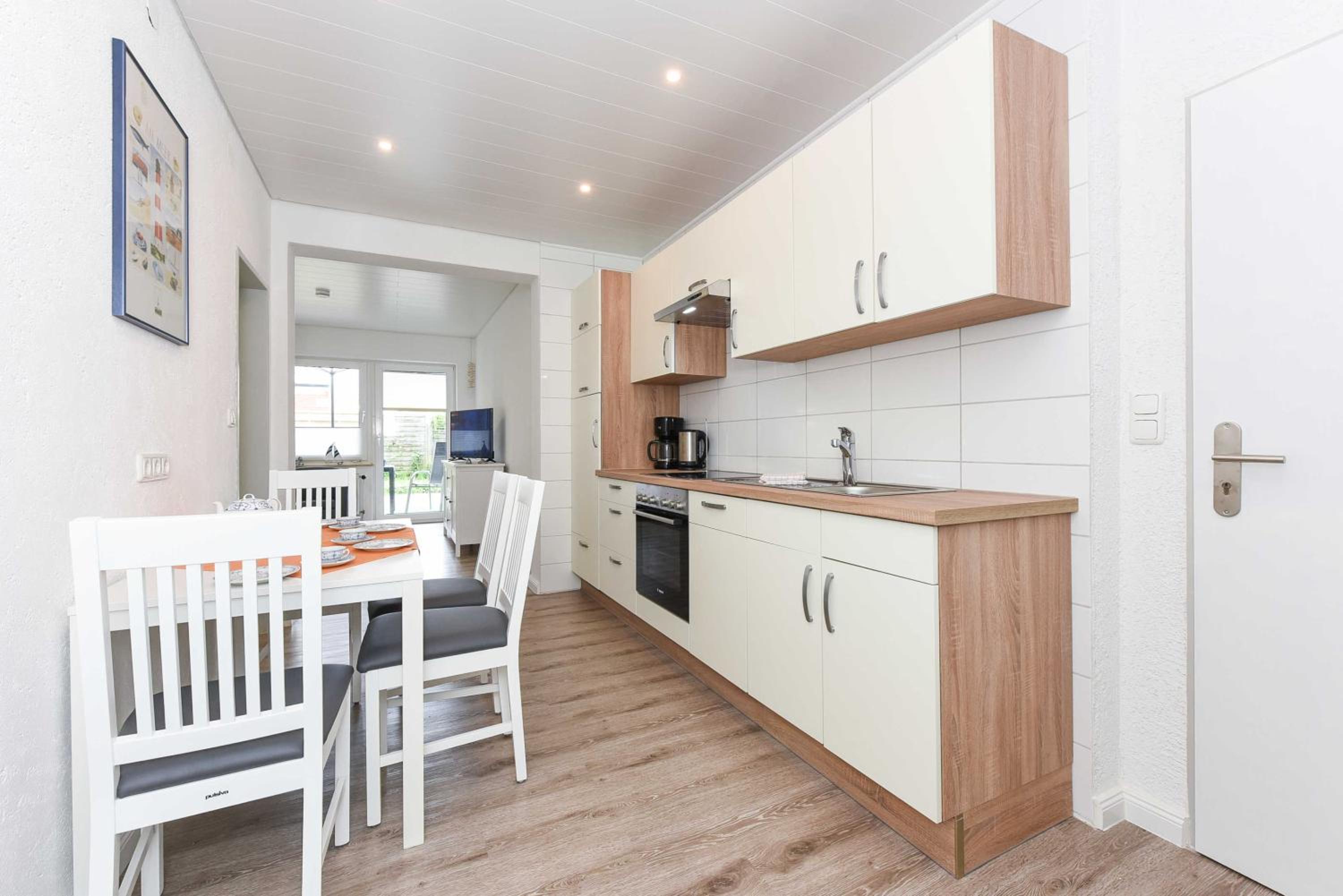 Two-Bedroom Apartment with Terrace photo 2