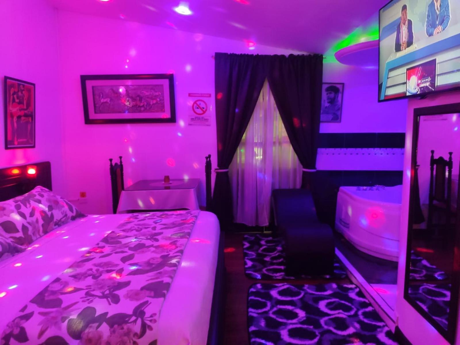 Superior King Suite photo 1