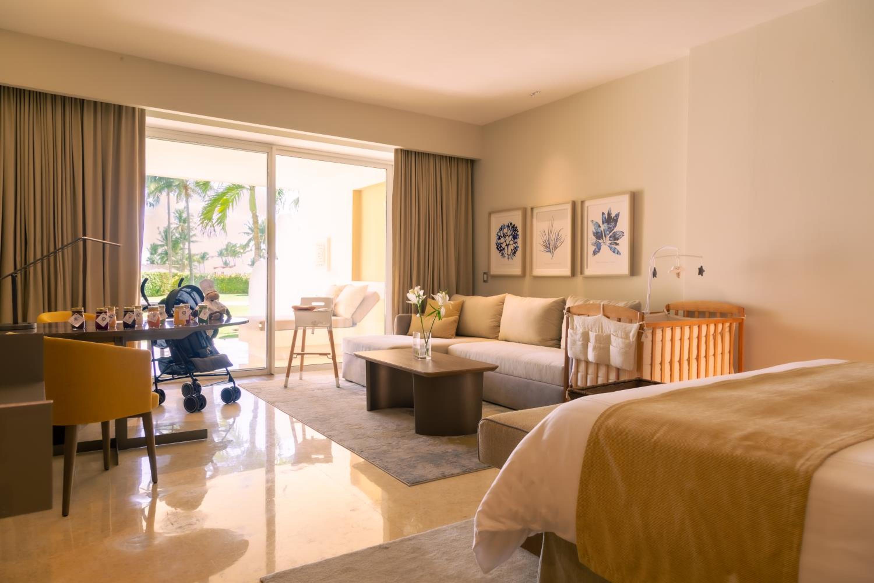 Ambassador Two Bedroom Family Suite Ocean View - Photo 4