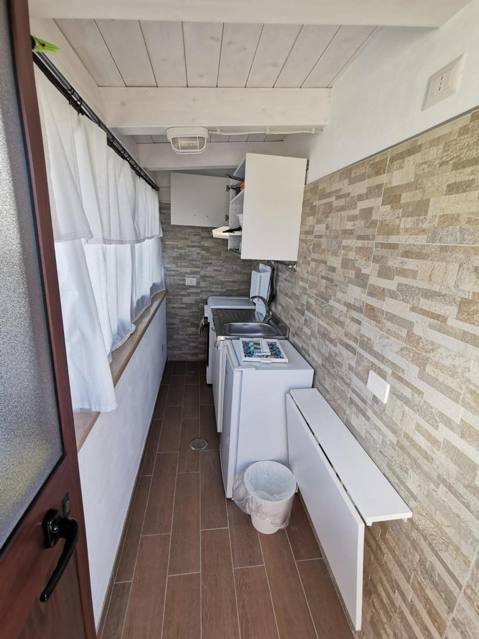 One-Bedroom Apartment - Photo 12