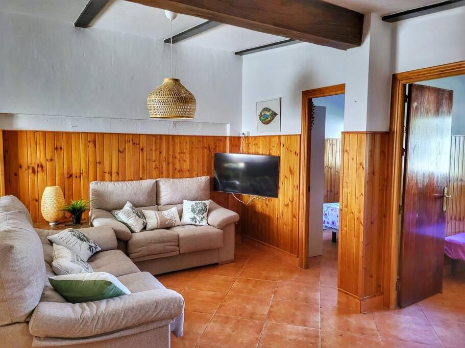 Four-Bedroom House photo 3