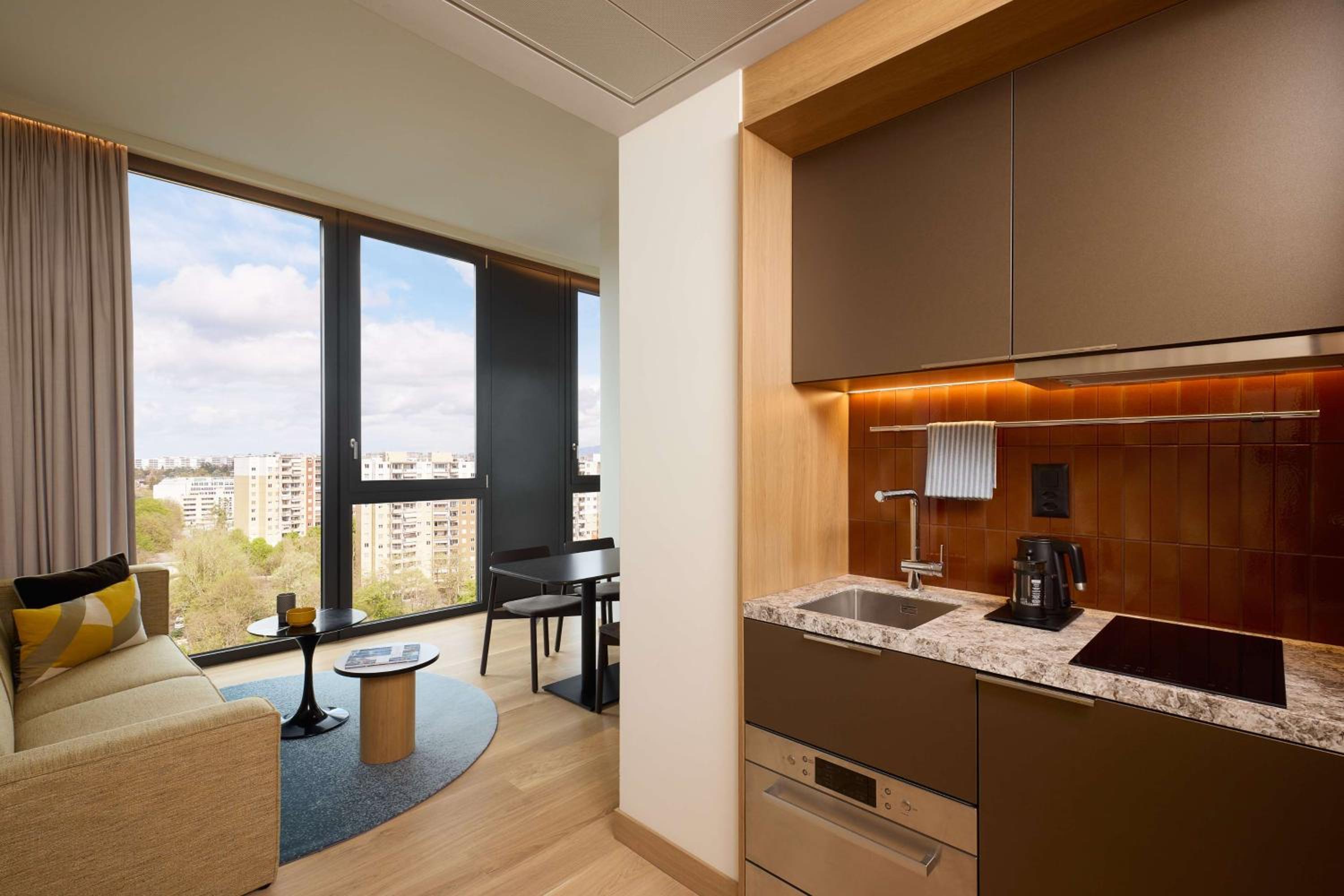 One-Bedroom Apartment - Photo 6