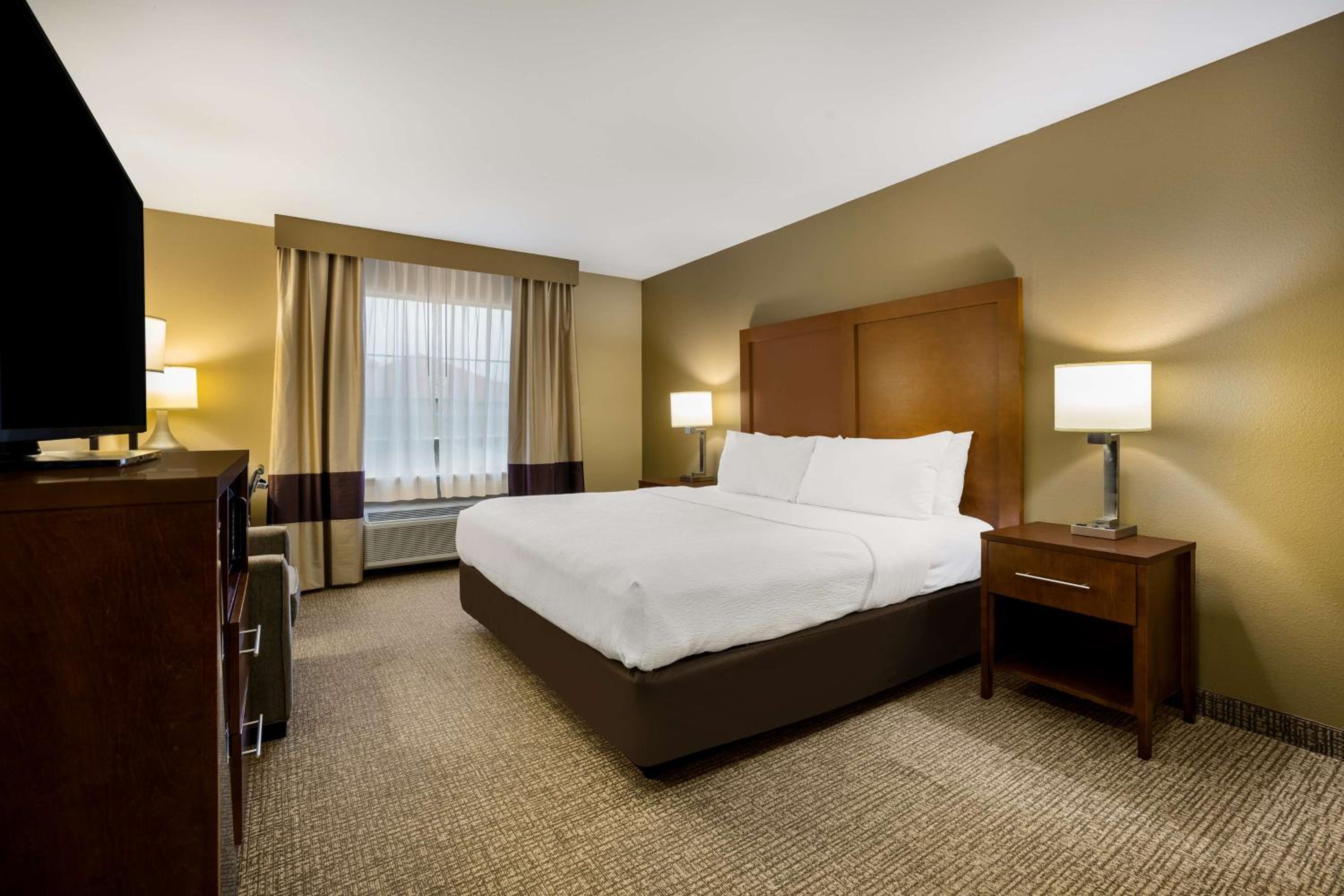 King Room - Non-Smoking - Photo 1