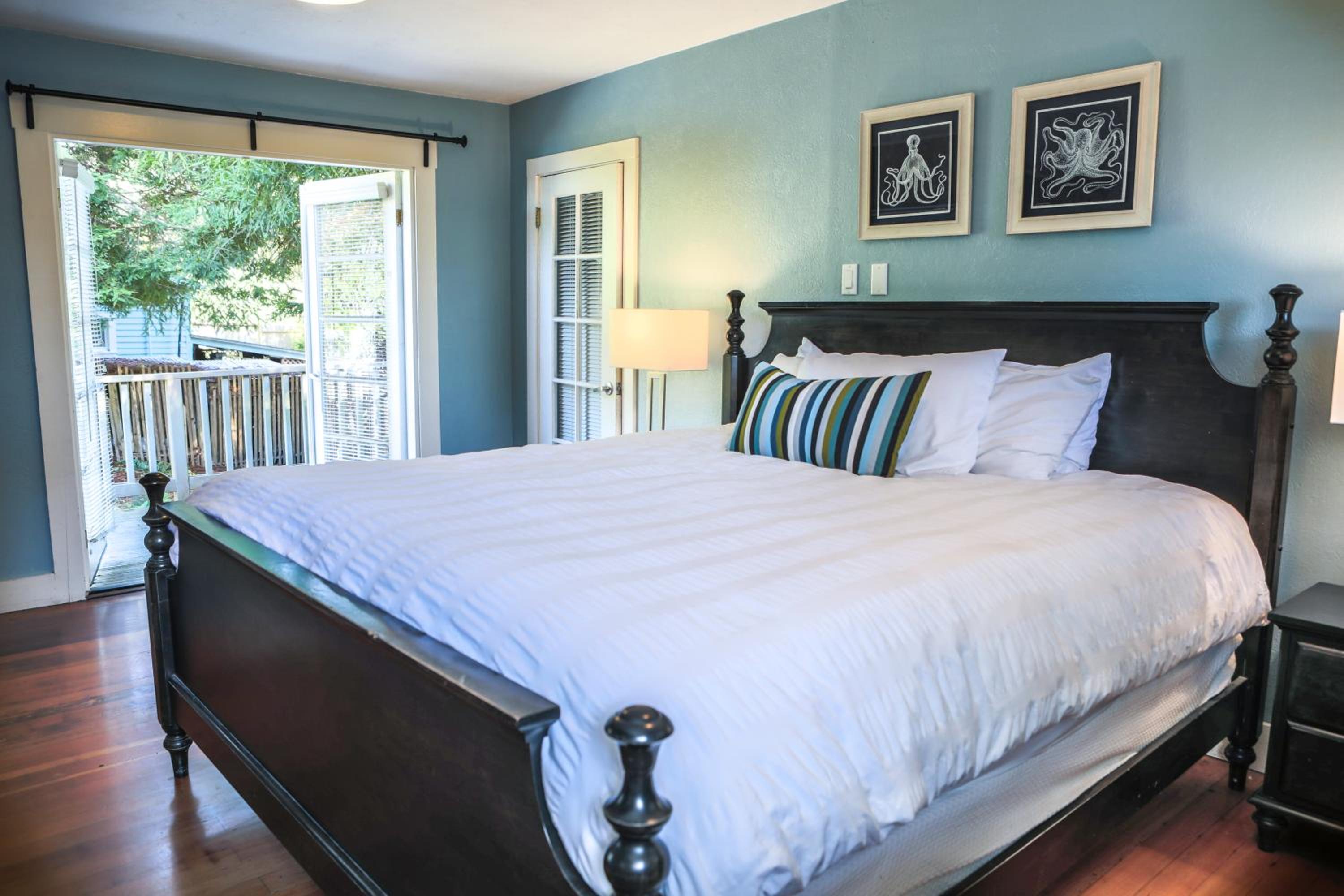 Two-Bedroom Cottage photo 1