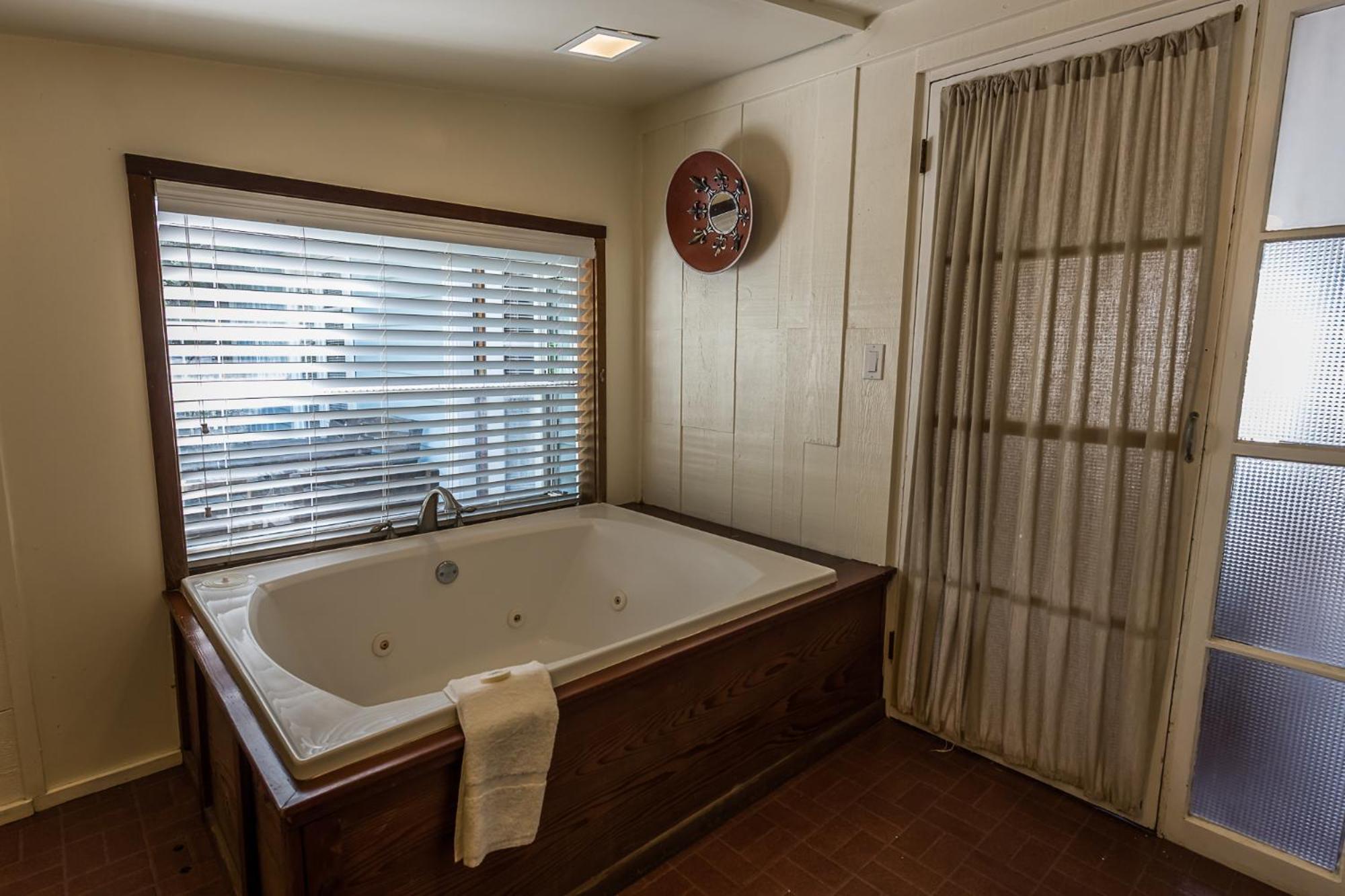 Two-Bedroom Cottage photo 3