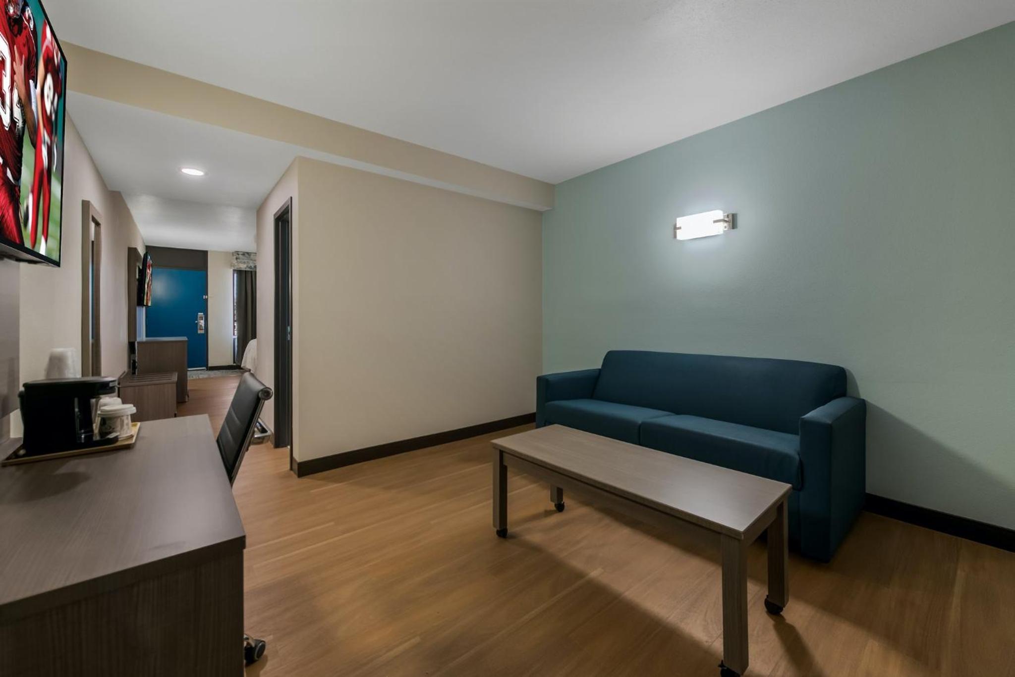  Suite with Two Double Beds Smoke Free - Photo 5