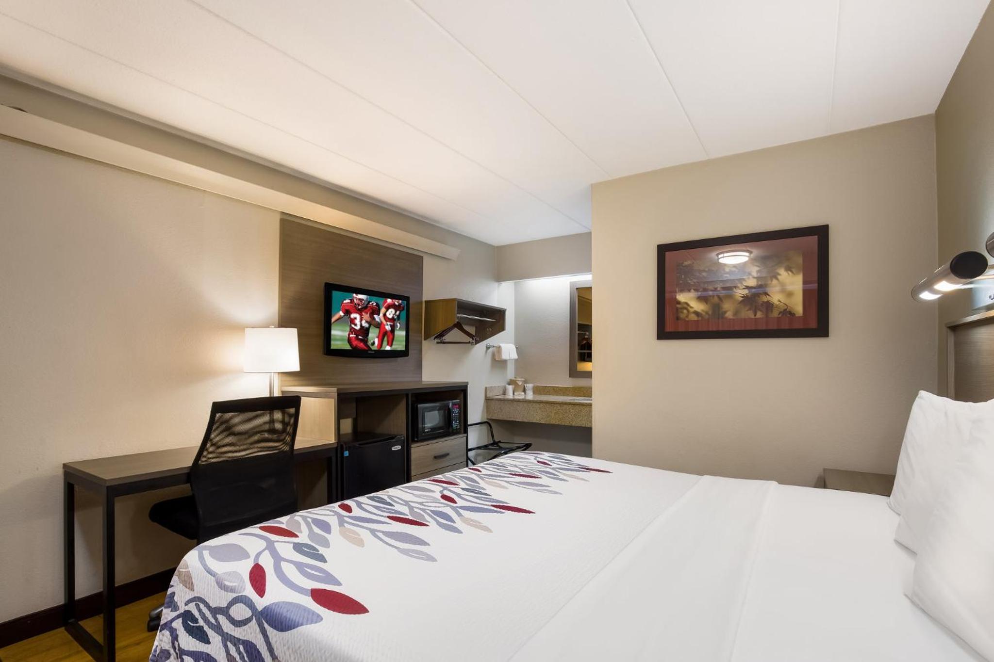 Deluxe King Room Smoke Free - Photo 6