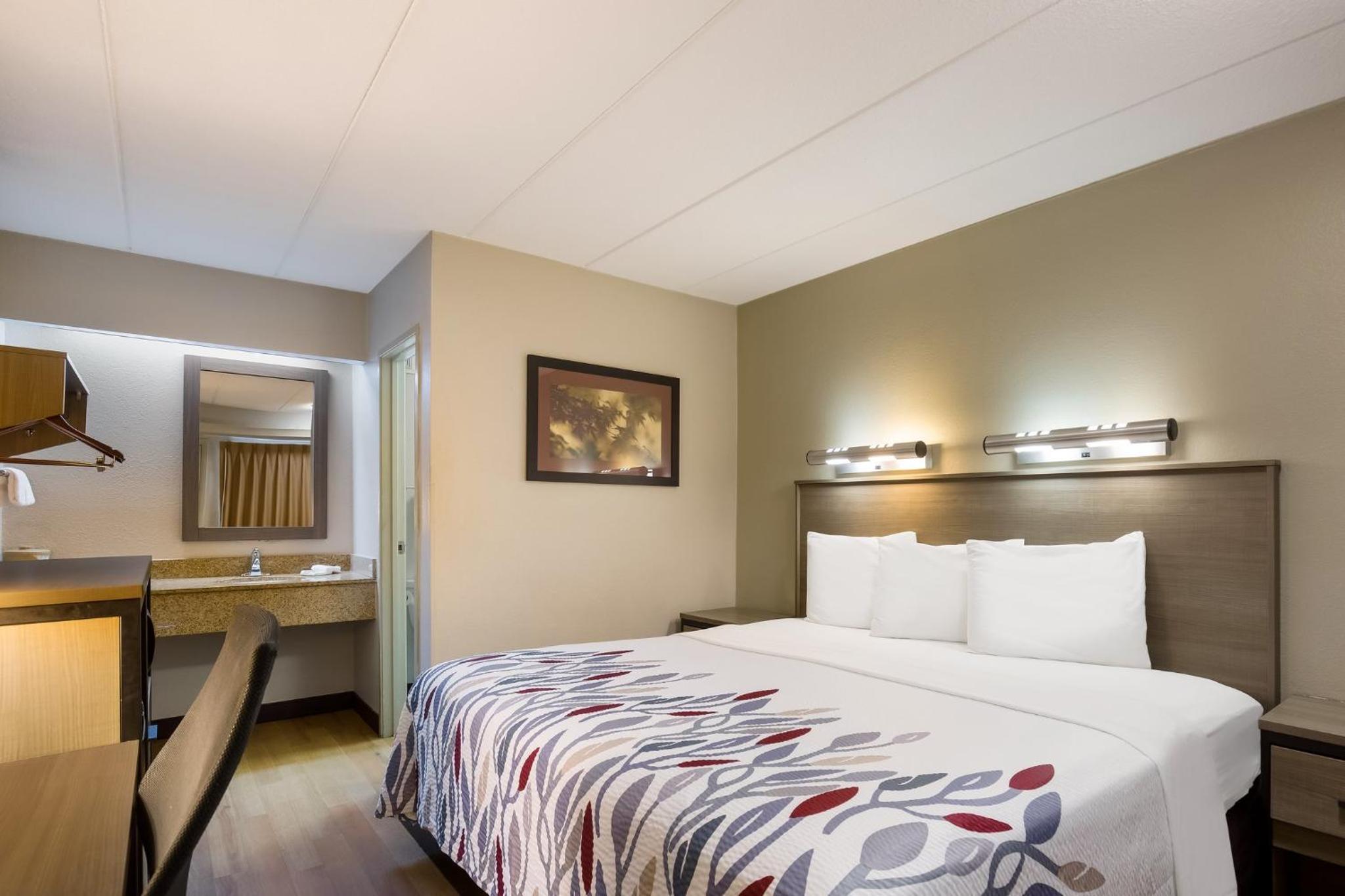 Deluxe King Room Smoke Free - Photo 1