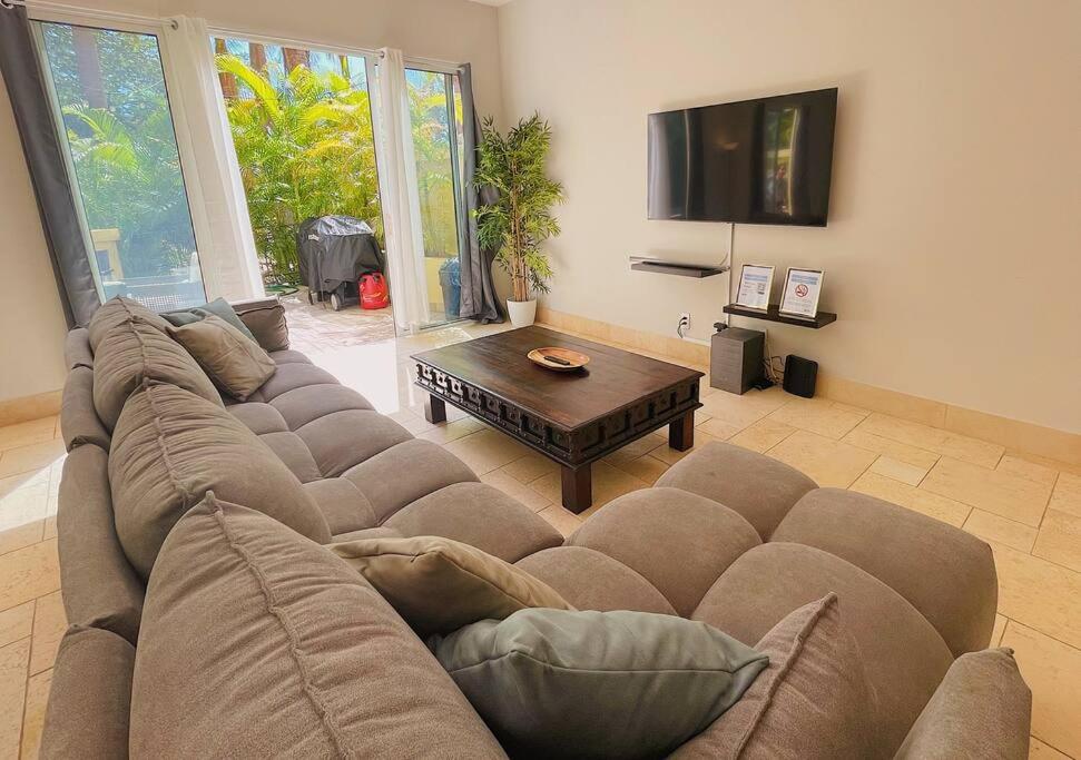 Three-Bedroom Apartment photo 1