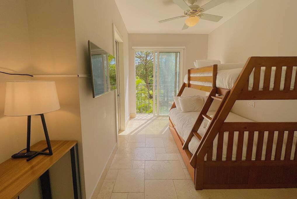 Three-Bedroom Apartment photo 3