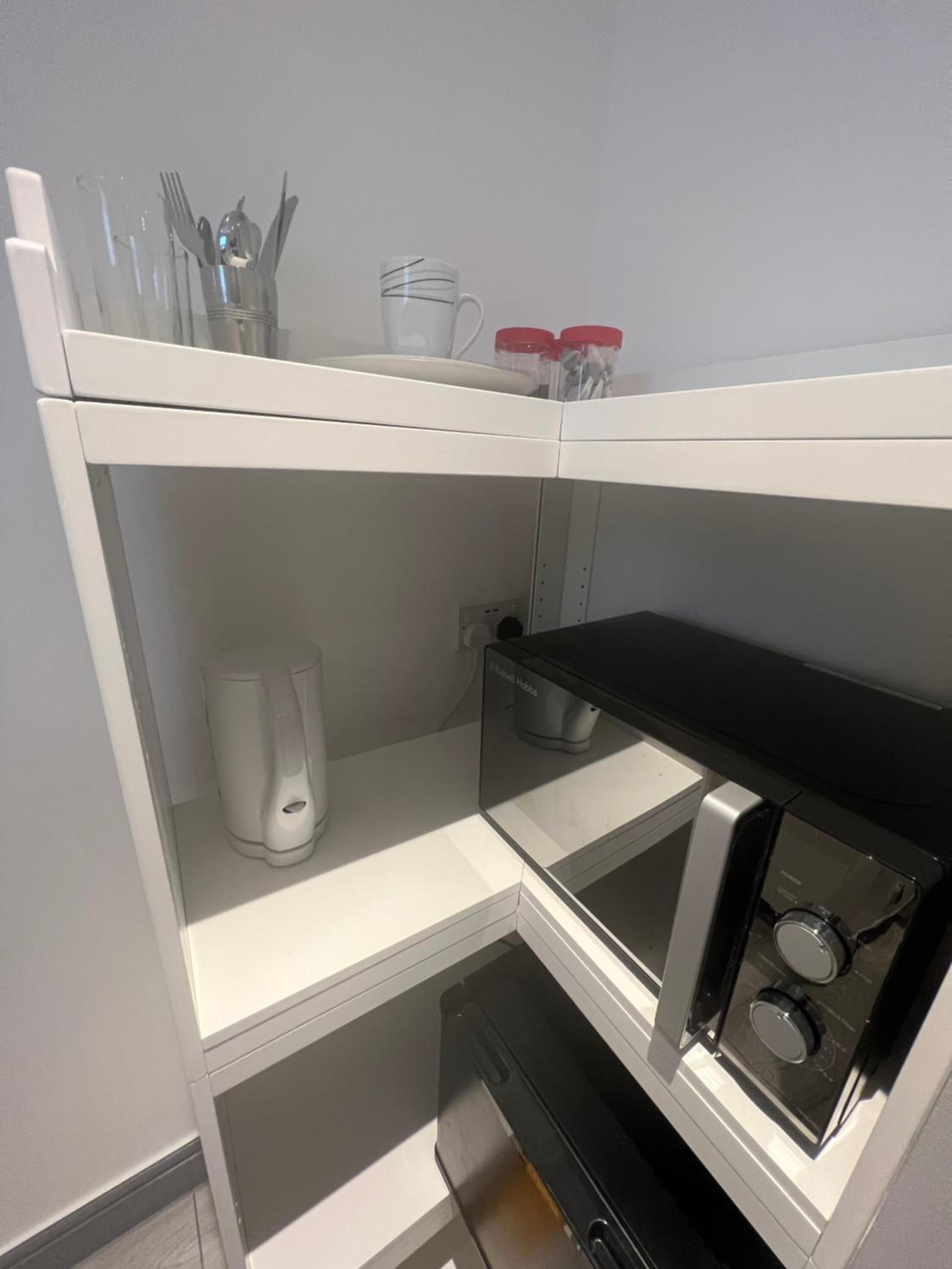 Double Room with Shared Bathroom photo 2