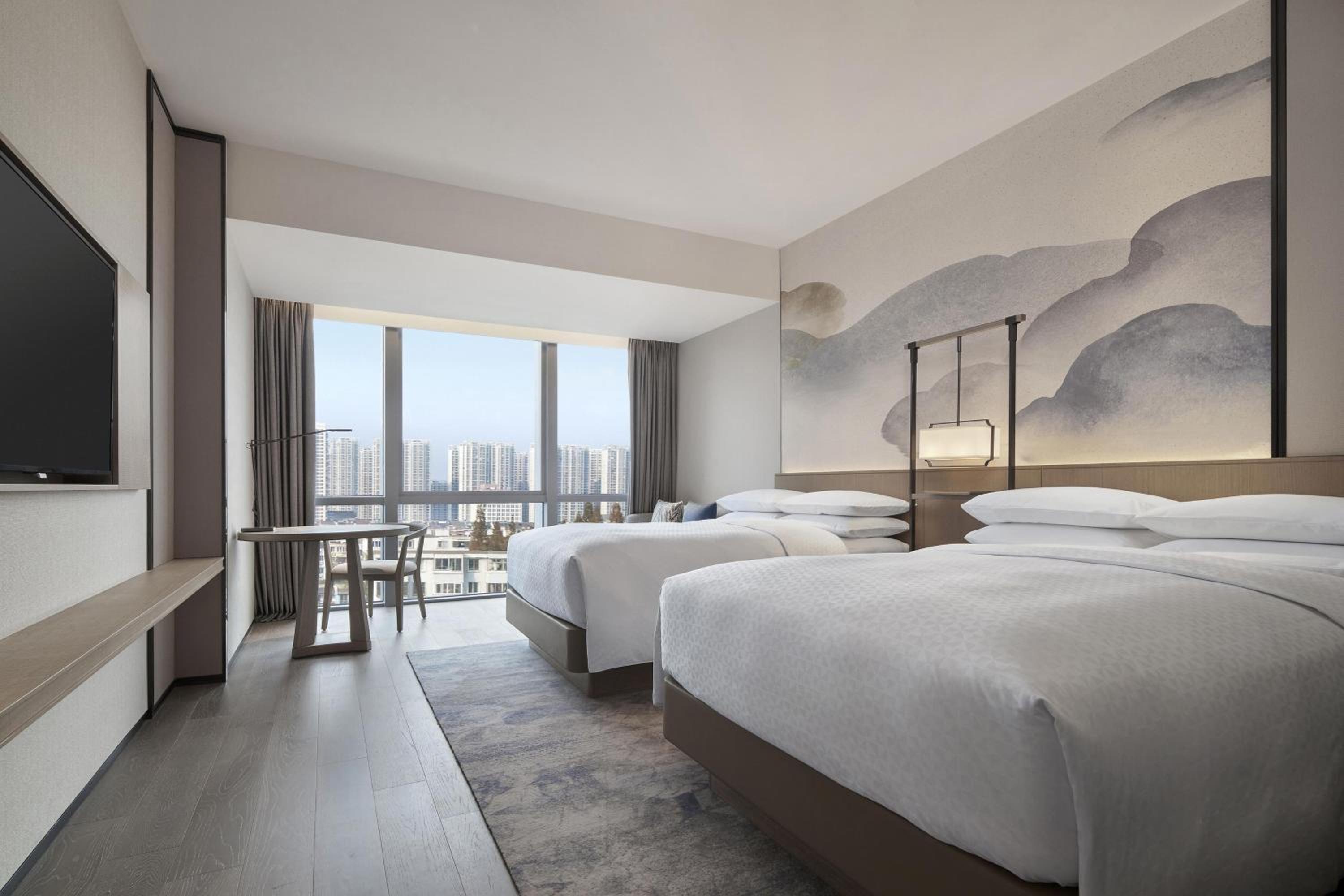 Deluxe Guest room with 2 Double photo 1