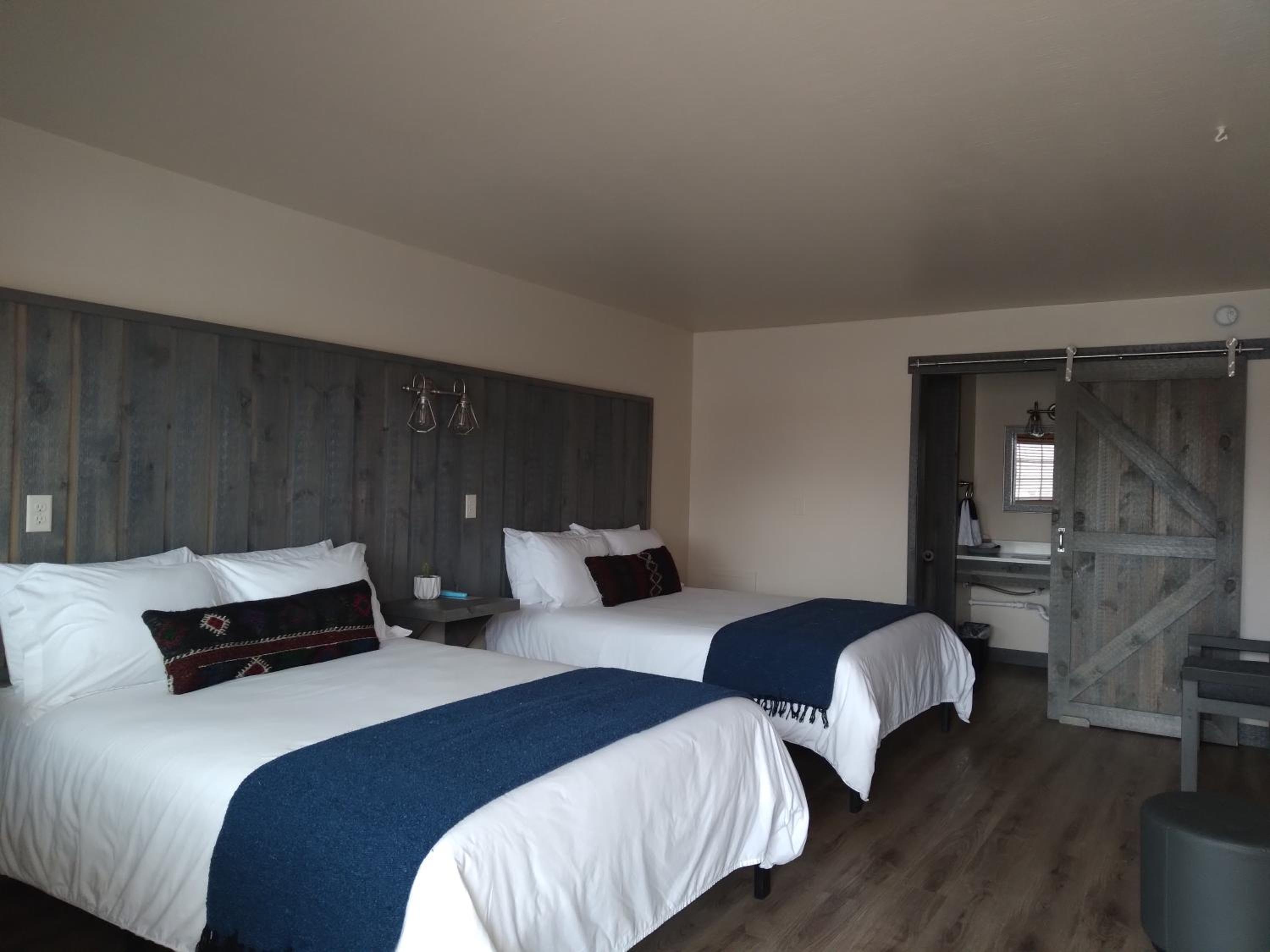 Deluxe Double Room - Photo 3