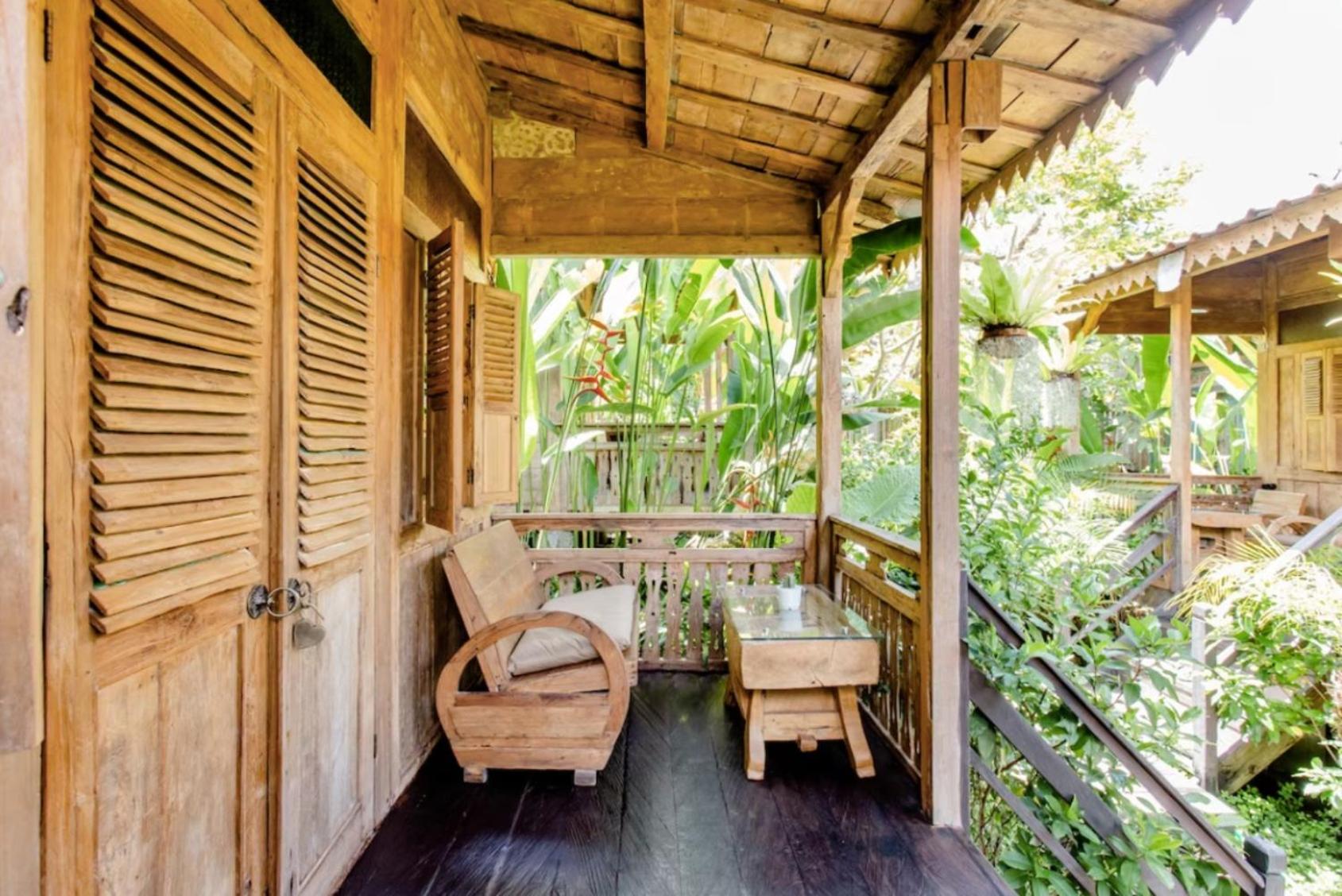 Double Room with Balcony - Photo 12