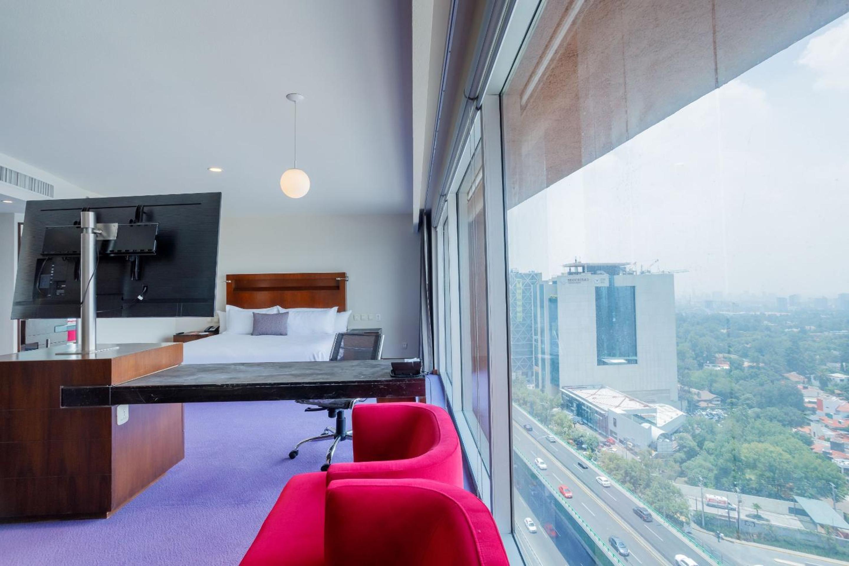 Master Suite King thumbnail 6