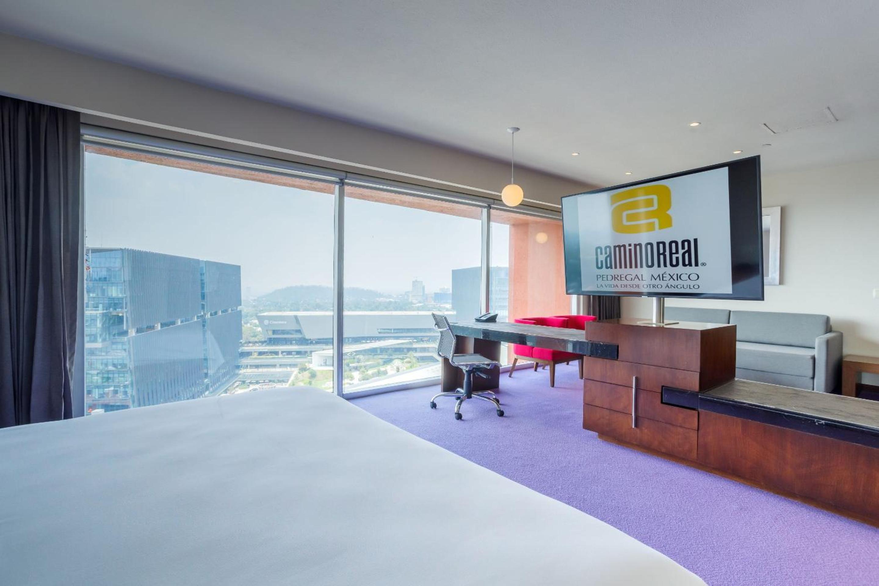 Master Suite King thumbnail 5