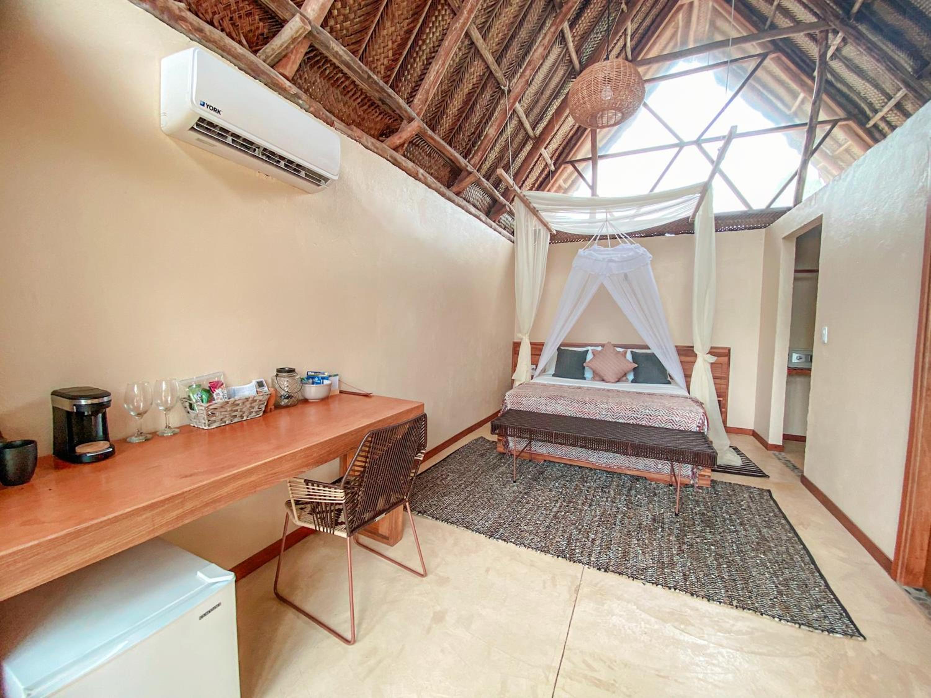 Deluxe Double Room with Balcony and Sea View