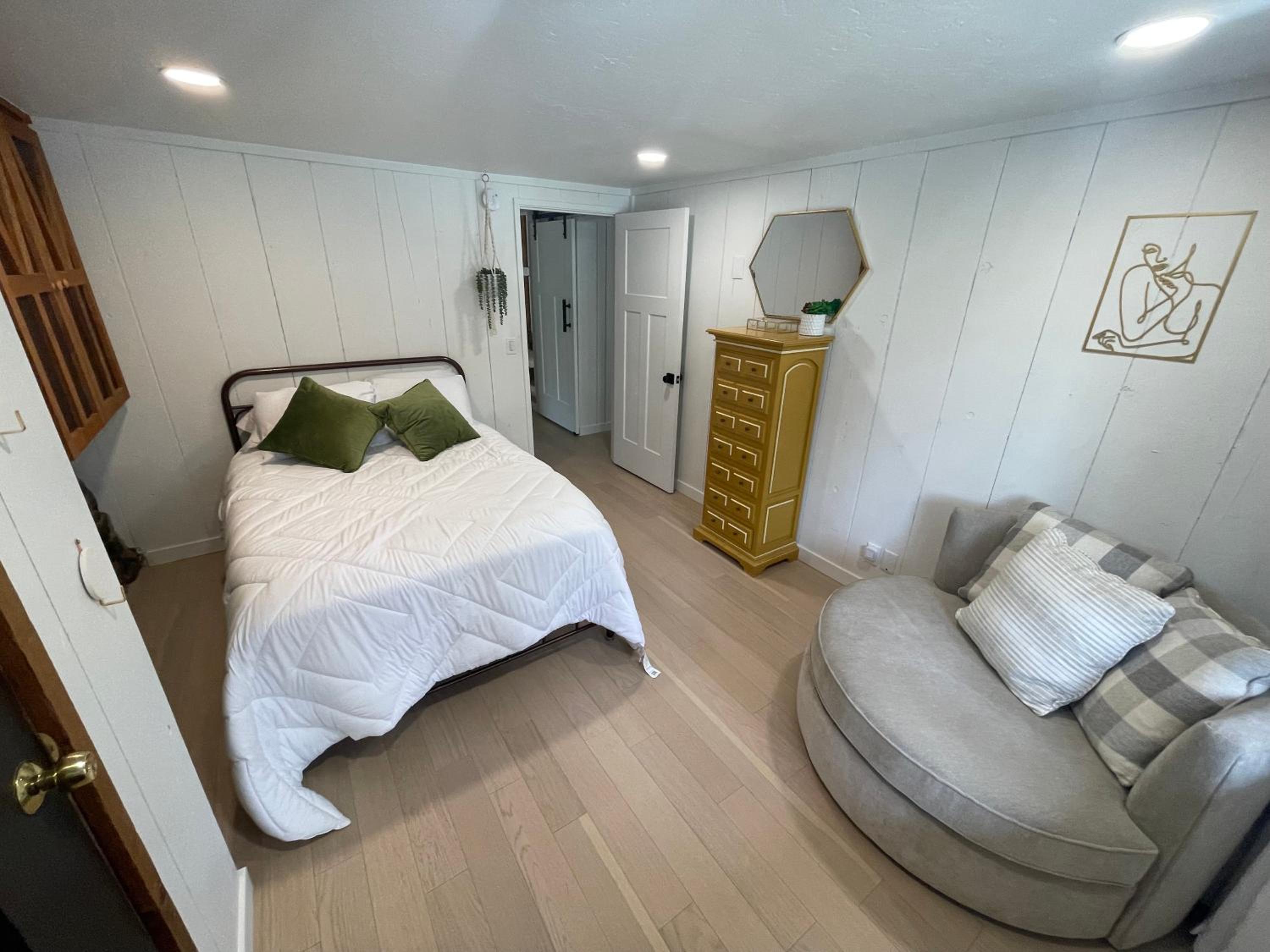 Two-Bedroom House photo 2