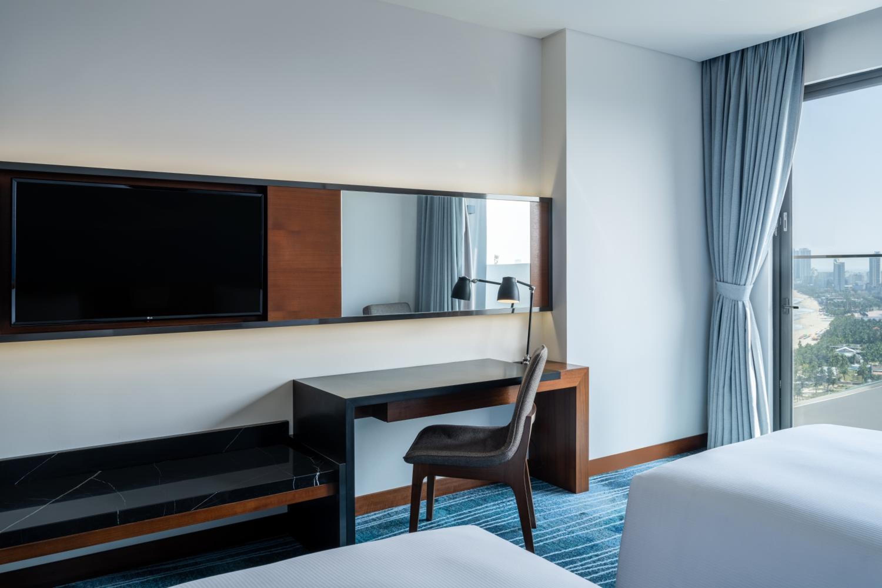 Twin Guest Room with Balcony - Photo 3