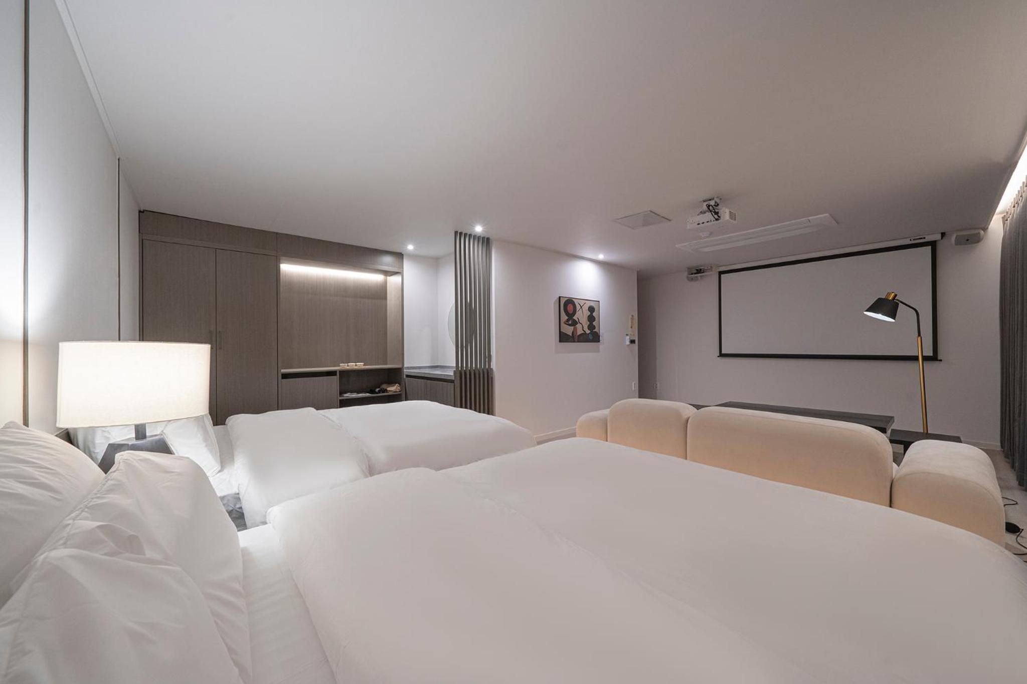 Family Suite - Photo 4
