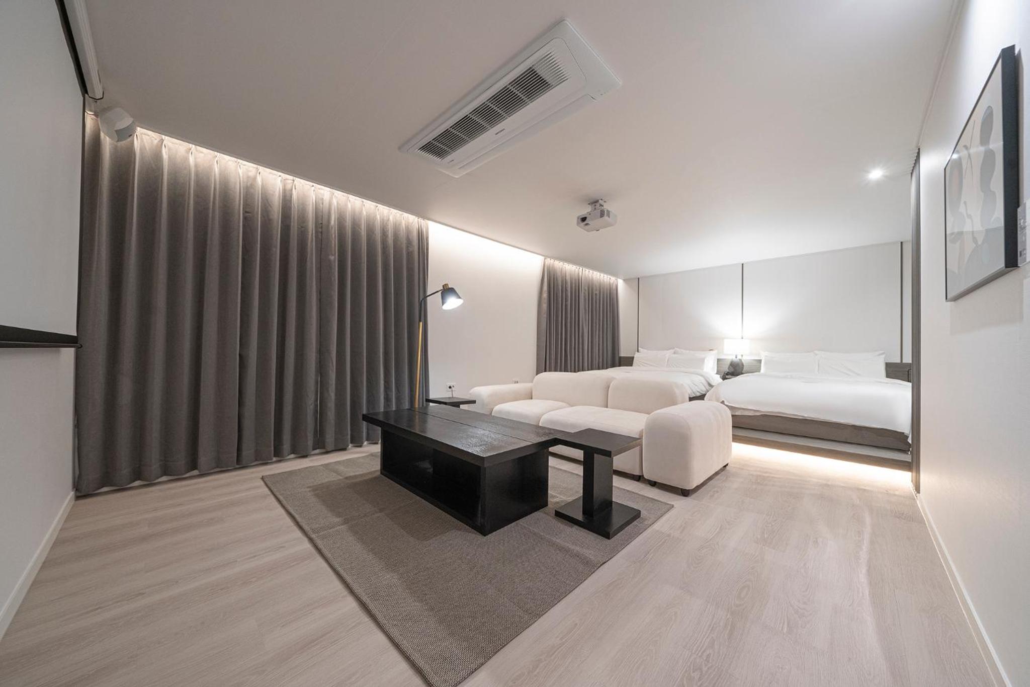 Family Suite - Photo 3