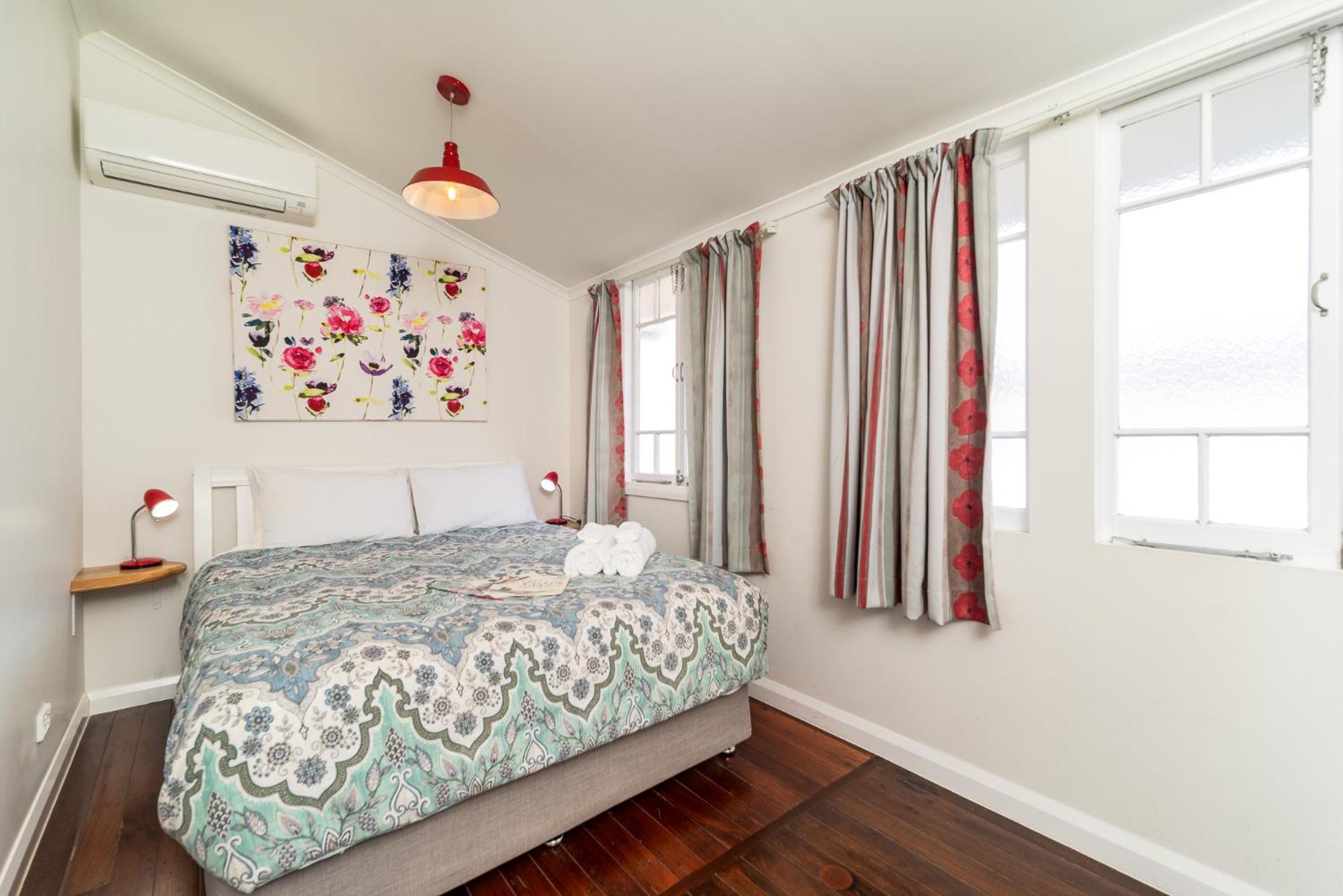 Four-Bedroom House photo 2