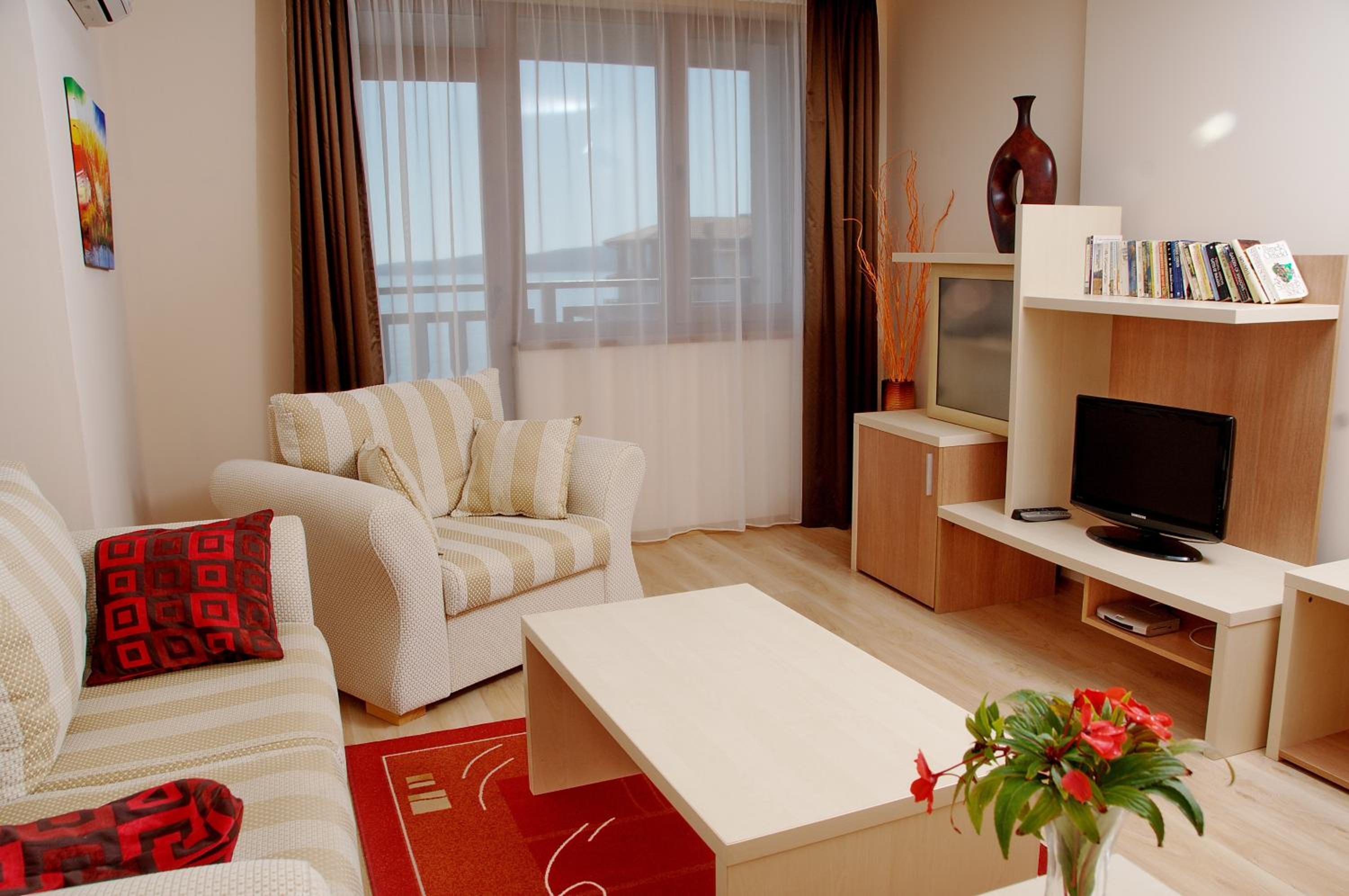 Economy One-Bedroom Apartment with Balcony - Annex Buildings (3 stars) photo 1