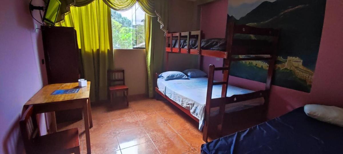 Economy Triple Room with Shared Bathroom photo 1