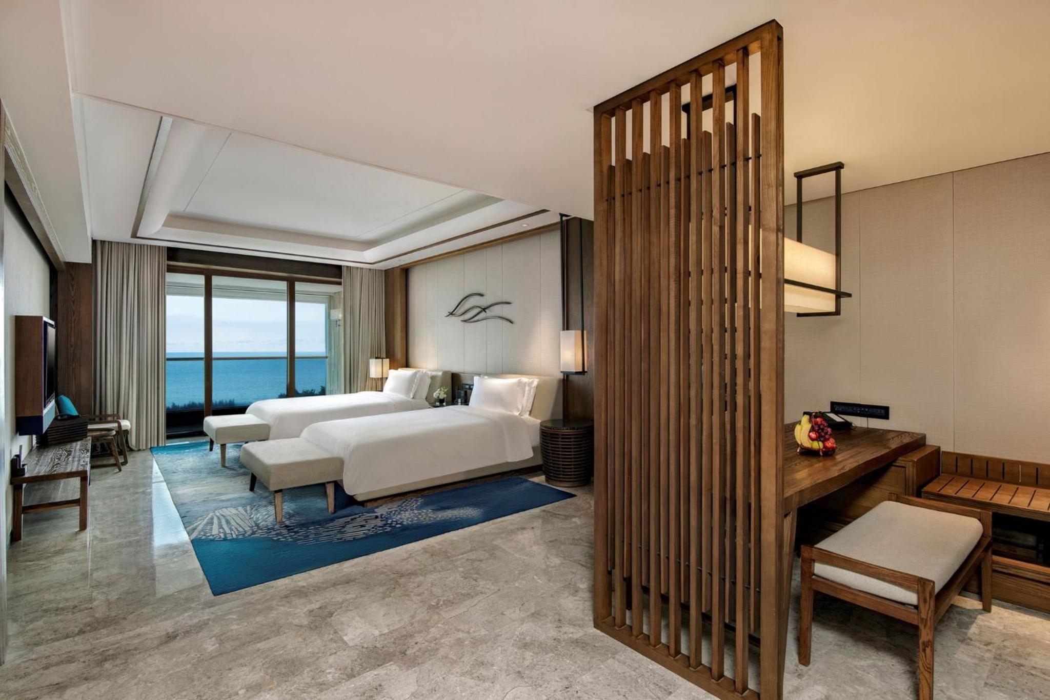 Classic Sea View High Floor Double Bed