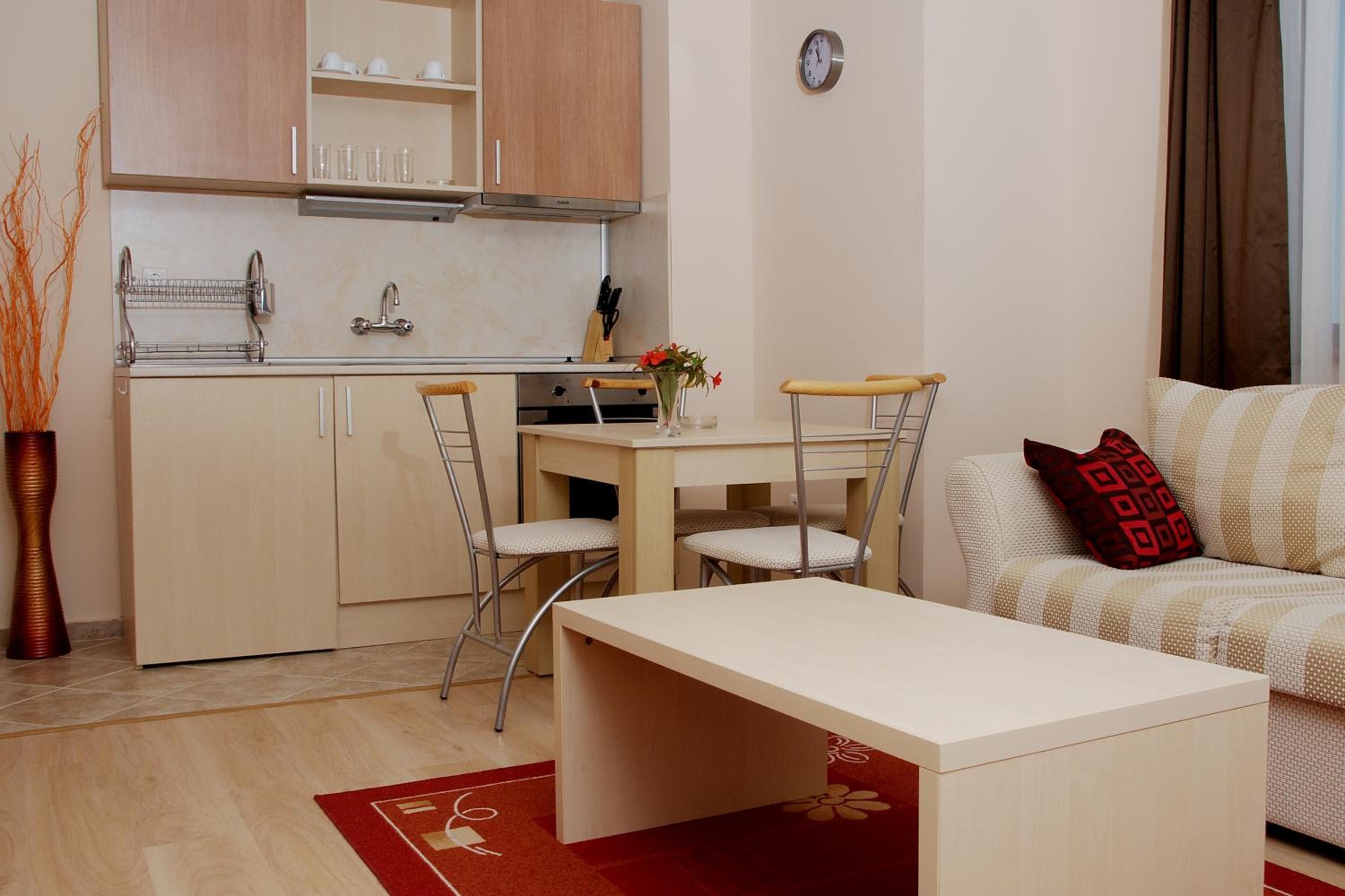 Economy One-Bedroom Apartment with Balcony - Annex Buildings (3 stars) photo 2