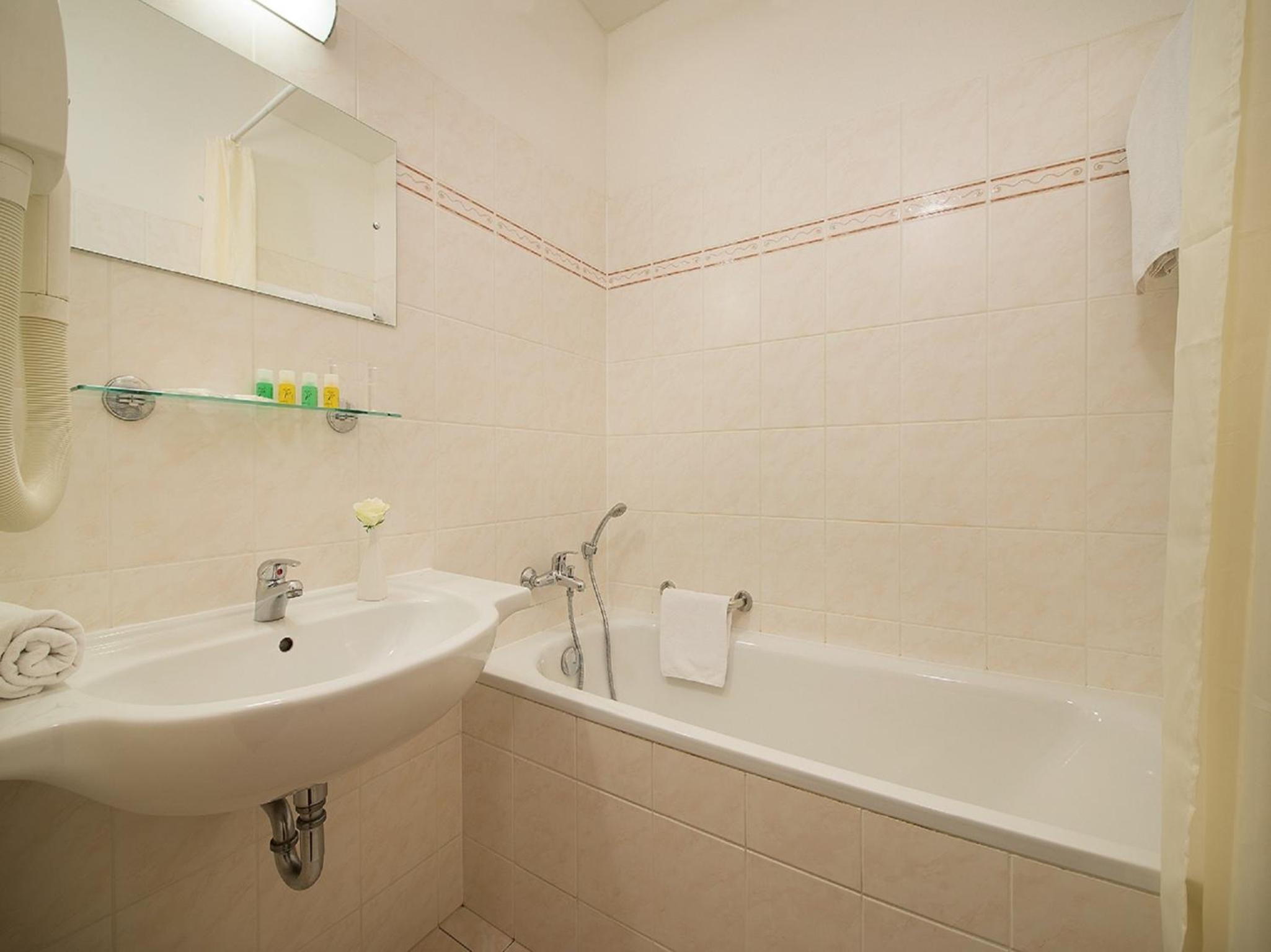 Single Room photo 3