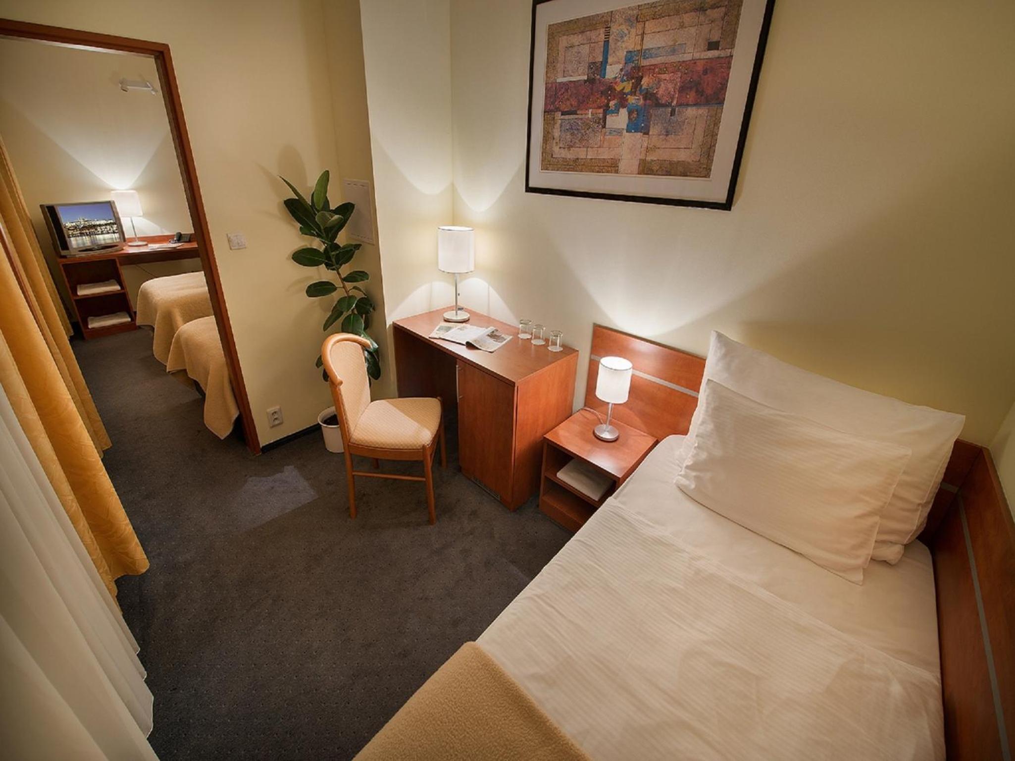 Triple Room photo 3