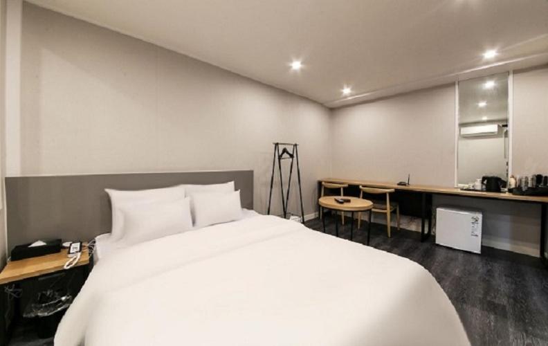 Deluxe Room - Photo 14