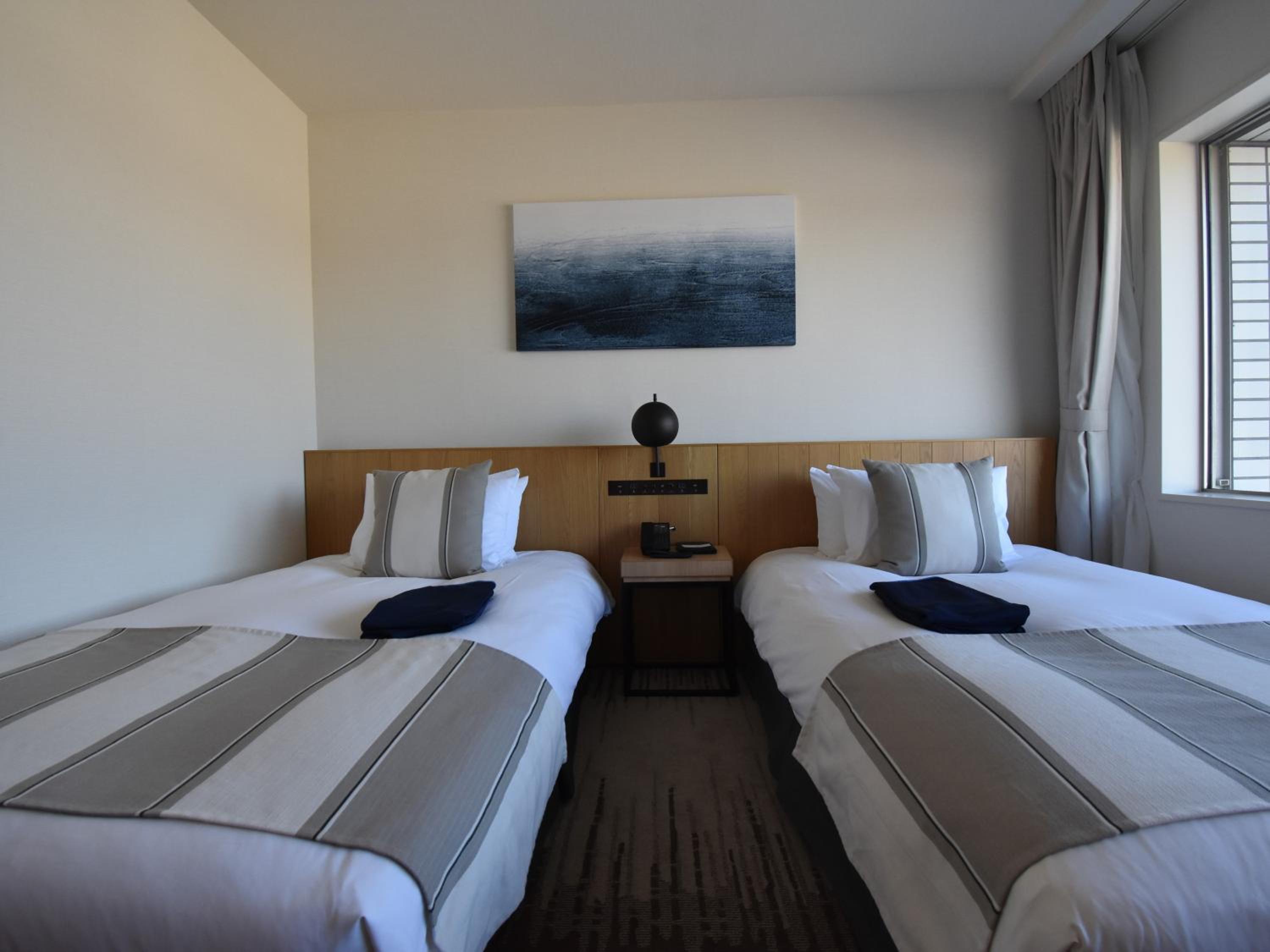 Premium Mountain View Twin - Photo 4