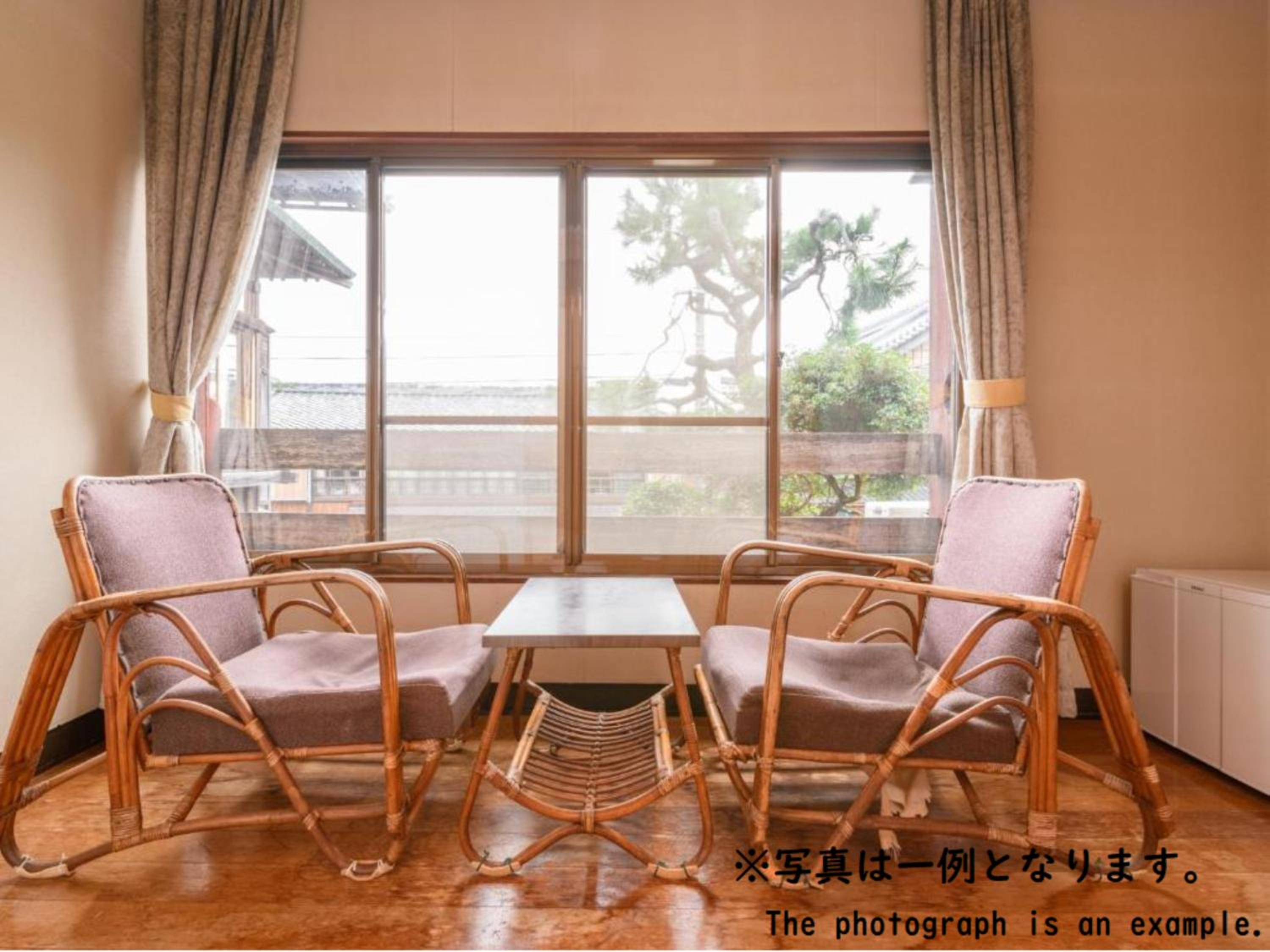 Triple Room with Shared Bathroom photo 3