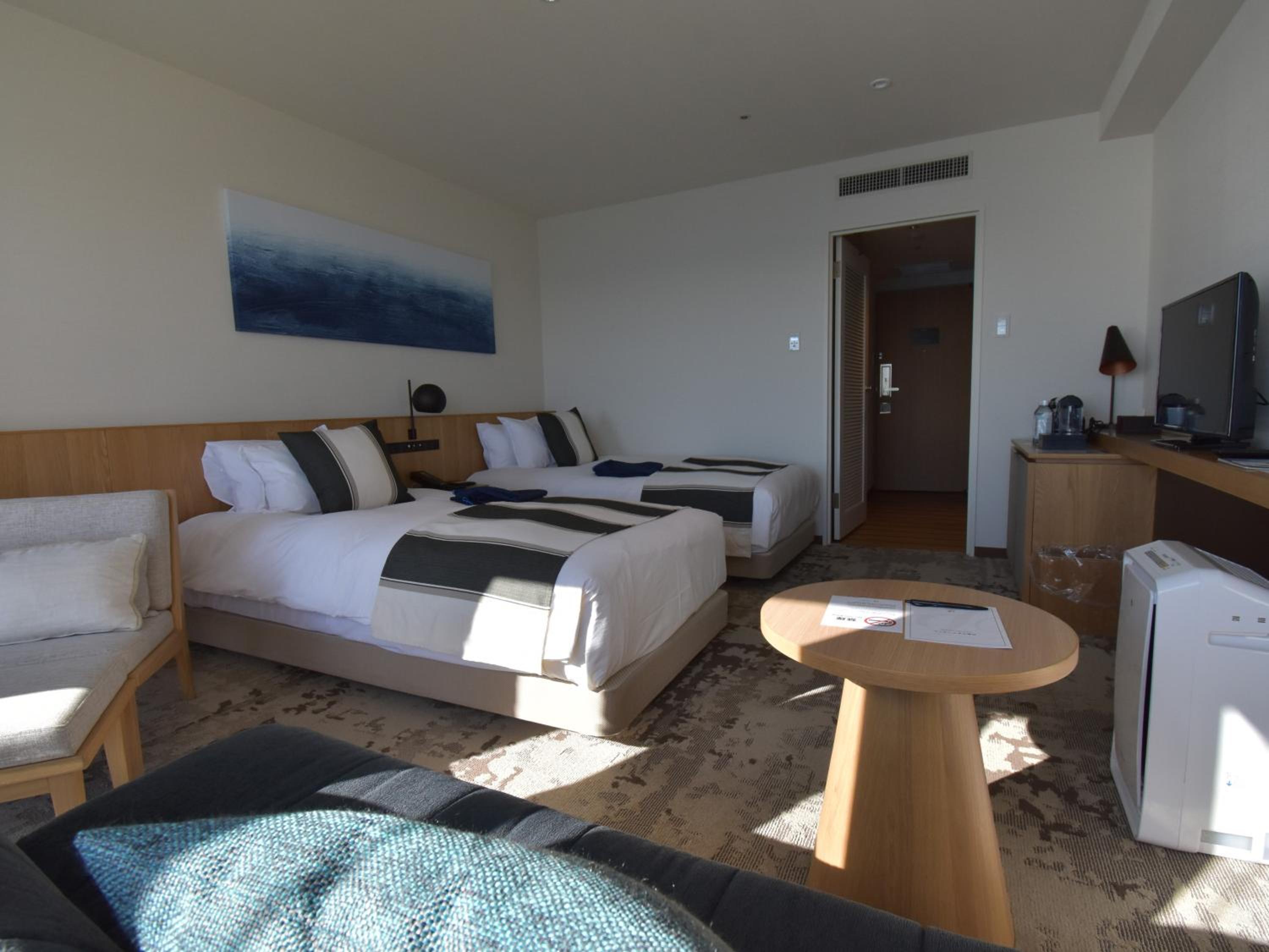 Premium Ocean View Twin - Photo 3