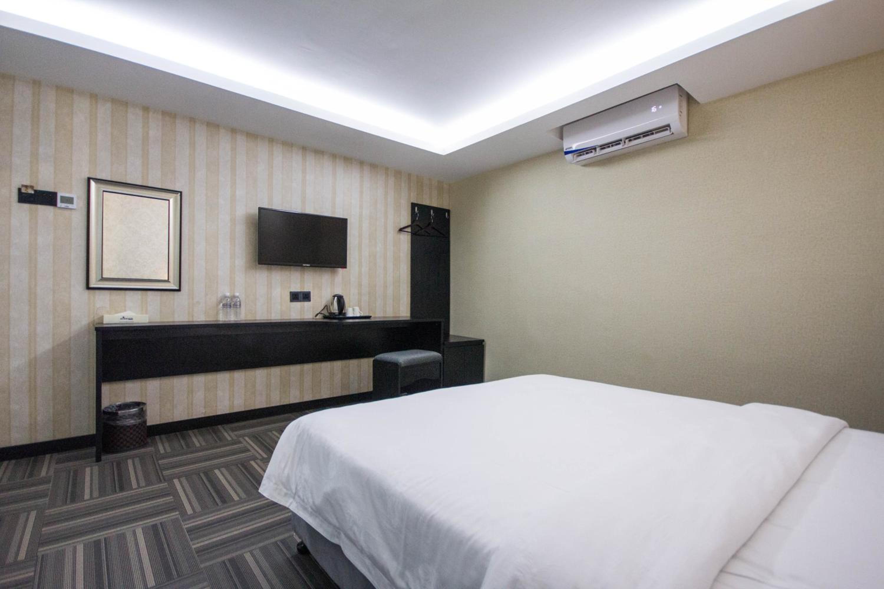 Standard Queen Room - Photo 3