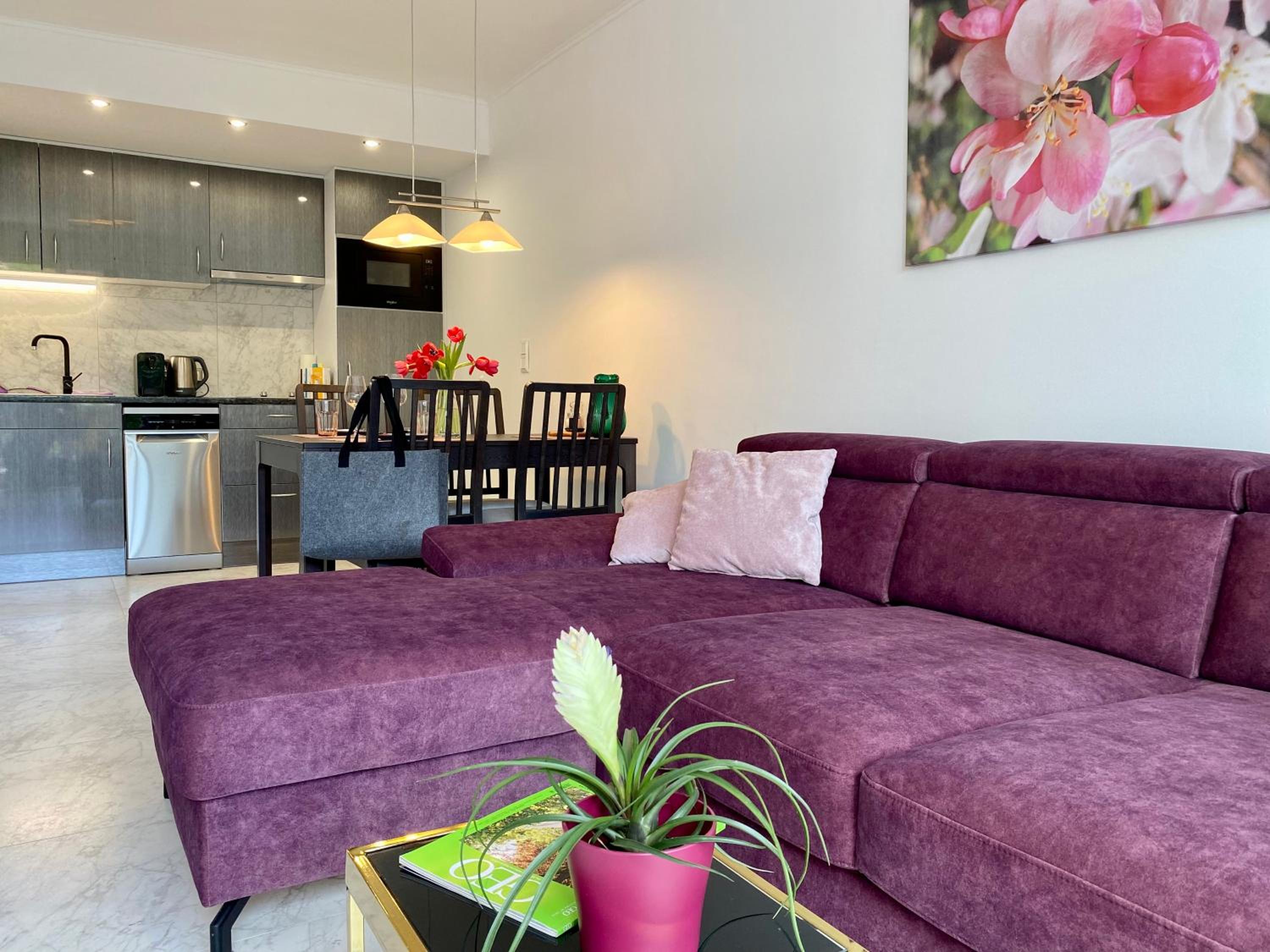 Apartment with View and Balcony photo 2