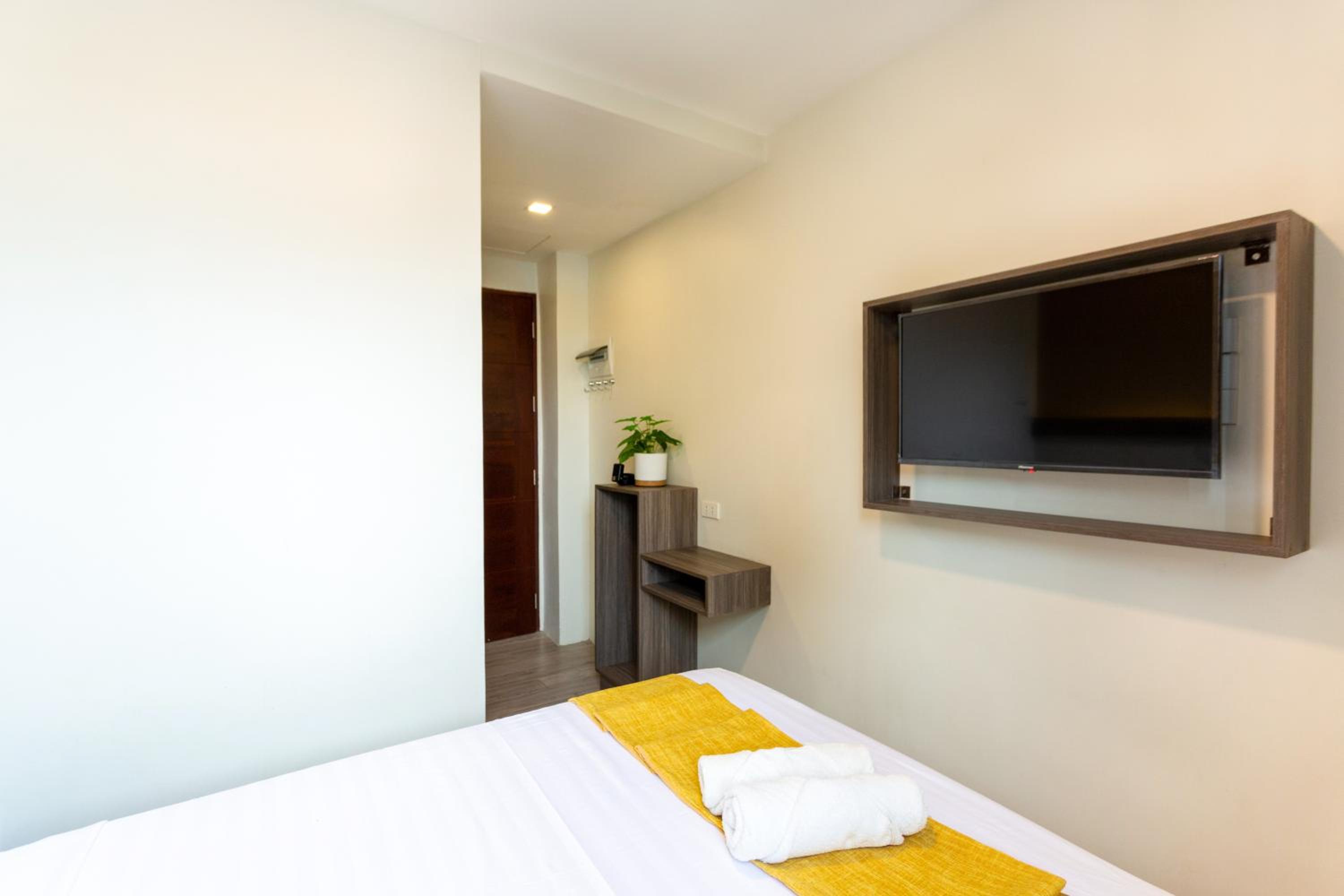 Standard Double Room - Photo 2