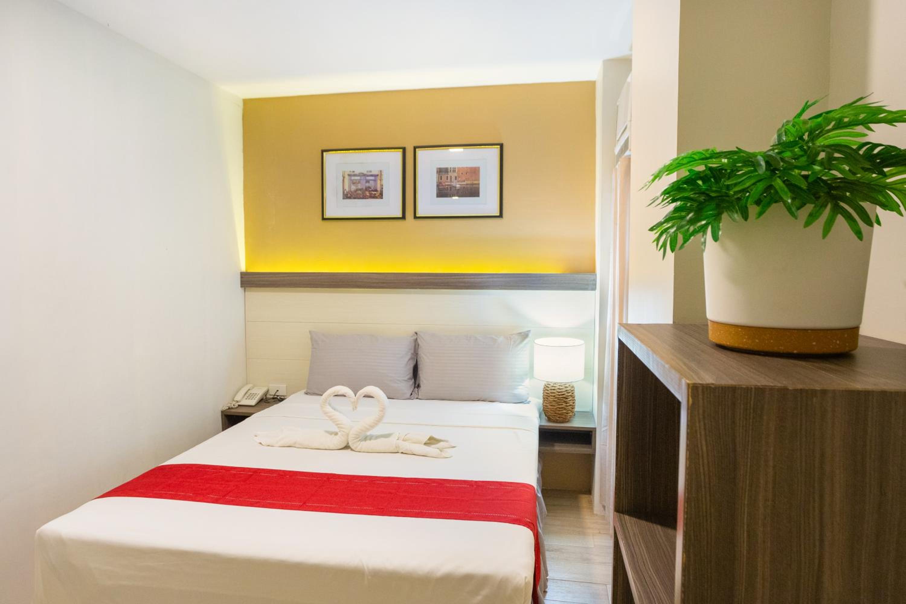 Deluxe Double Room - Photo 2