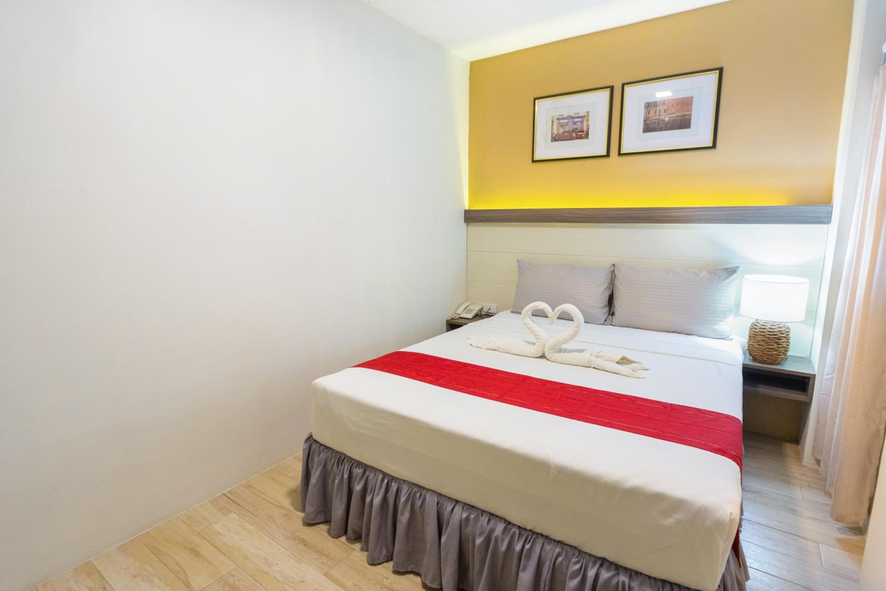 Deluxe Double Room - Photo 7