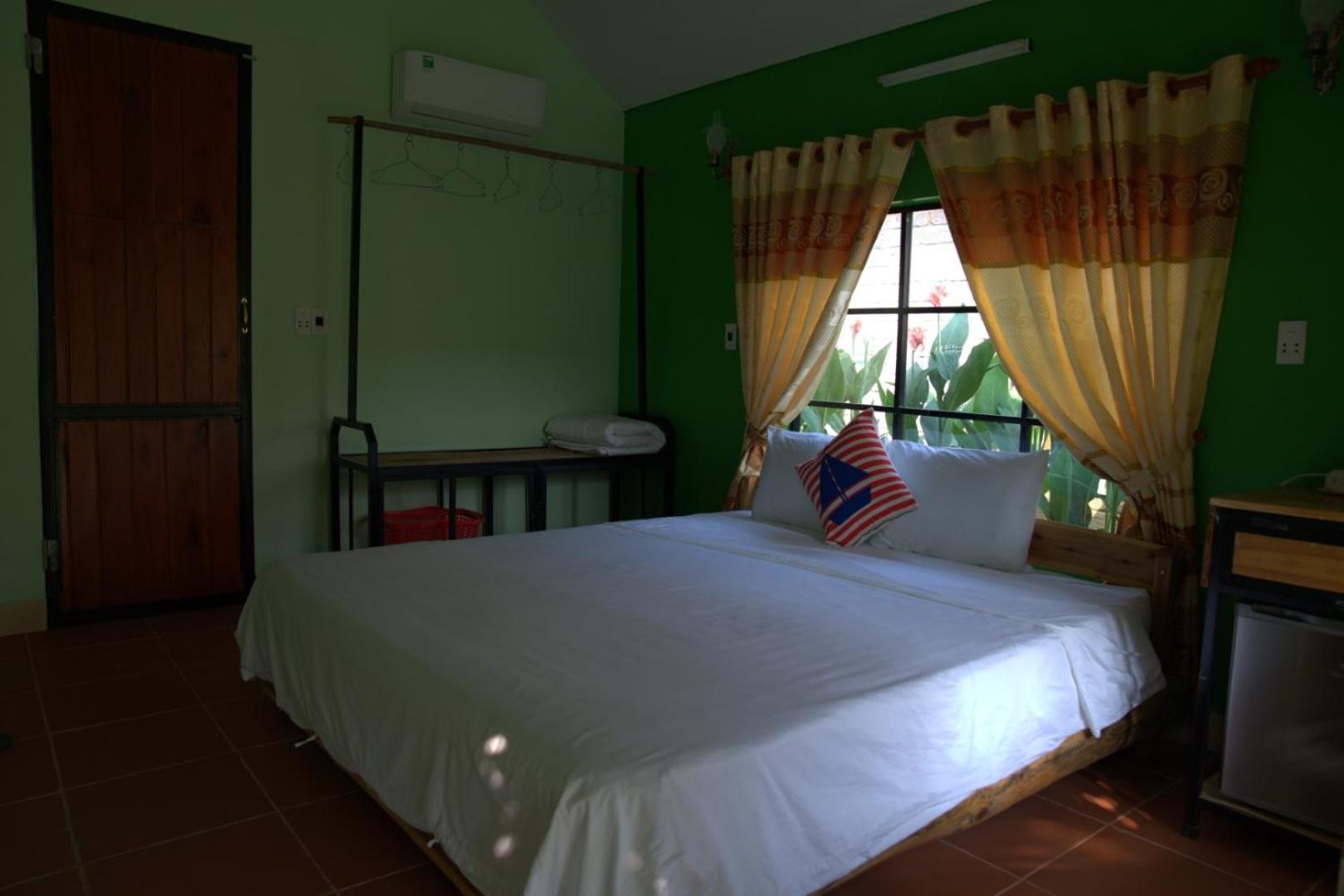 Bungalow with Garden View photo 1