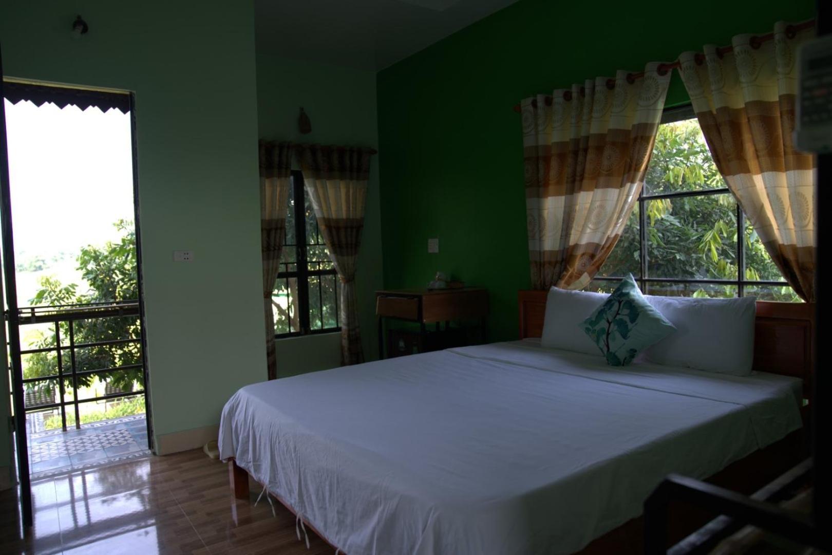 Deluxe Double Room with Shower photo 3