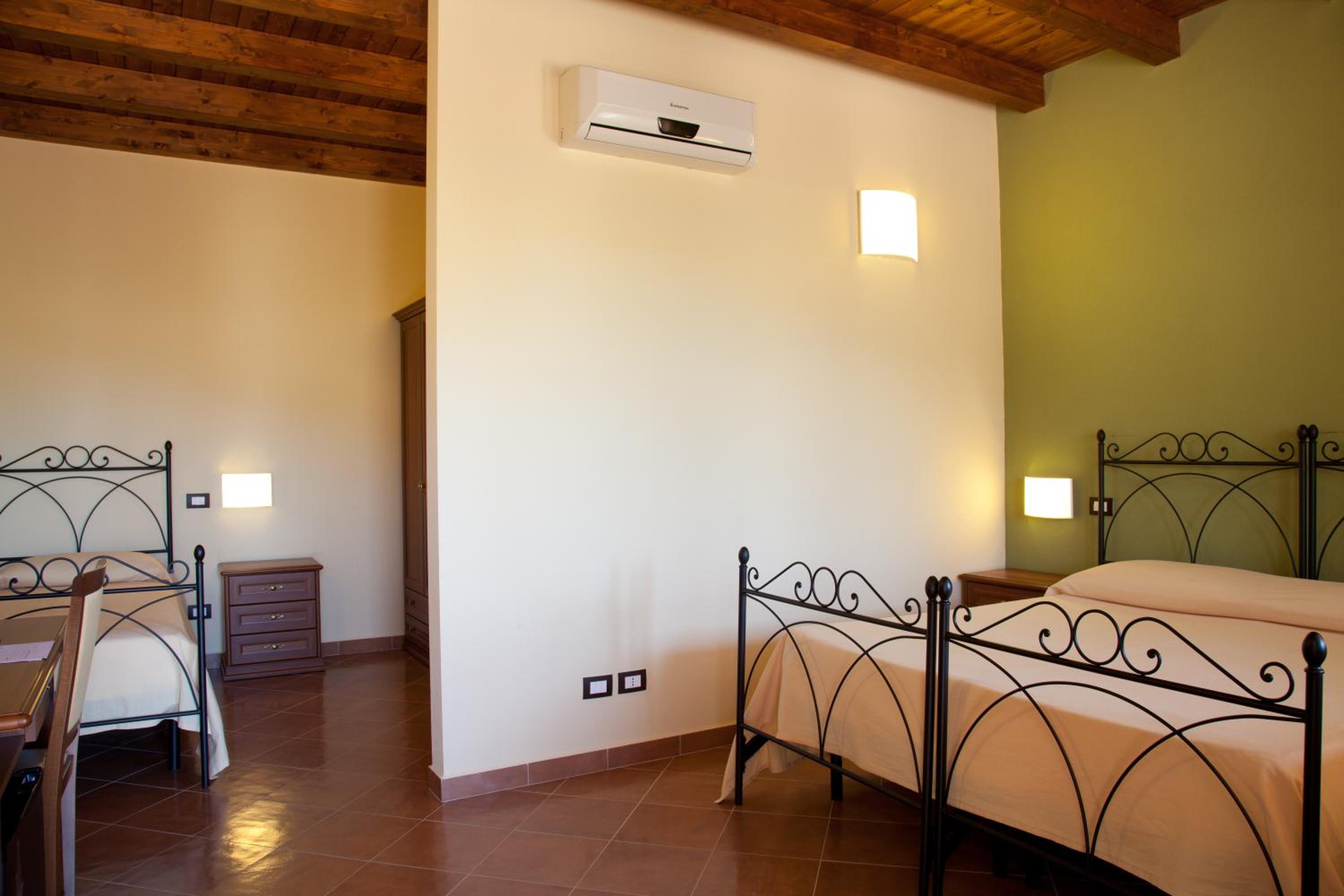 Triple Room - Photo 2