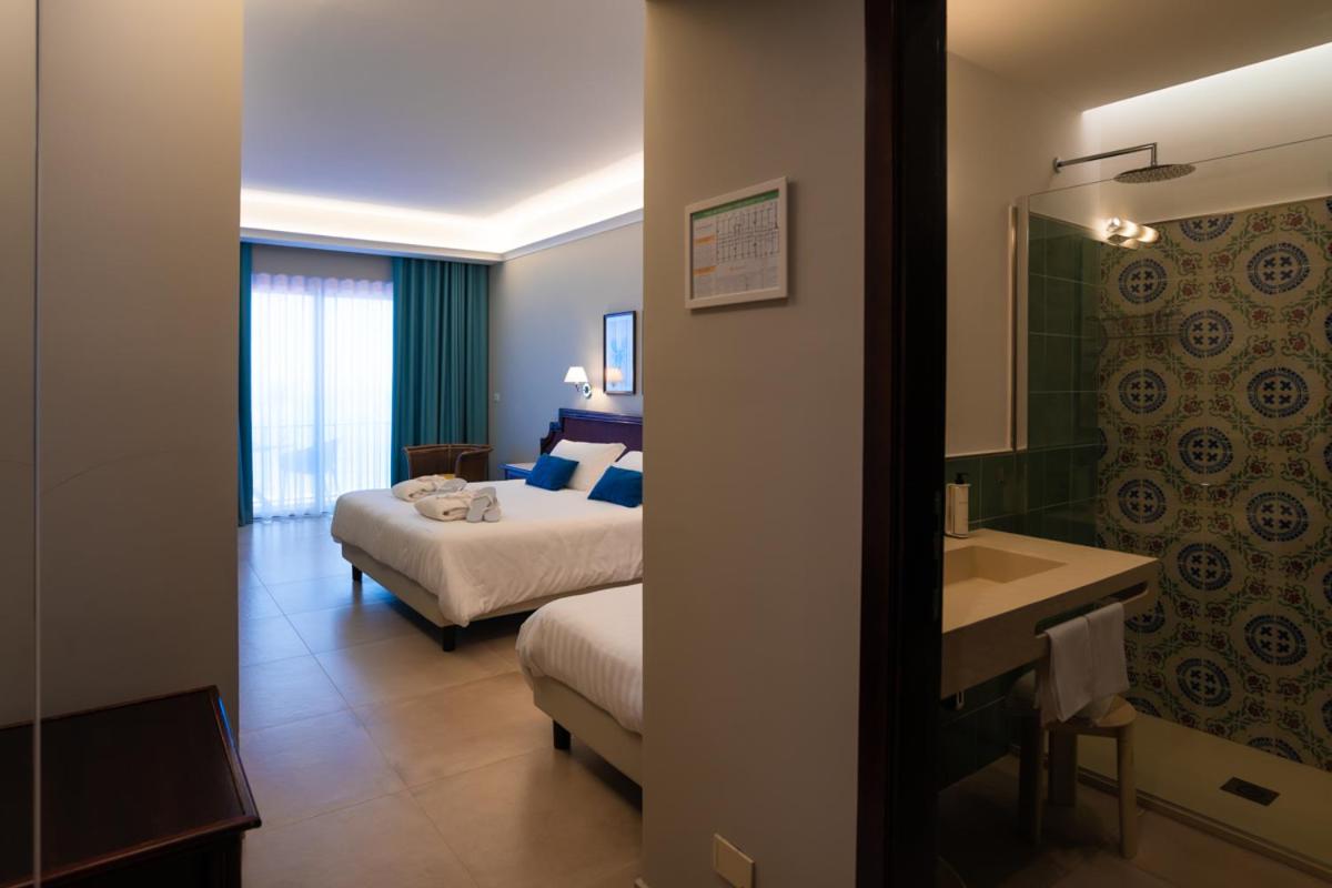 Junior Suite with Sea View - Photo 17