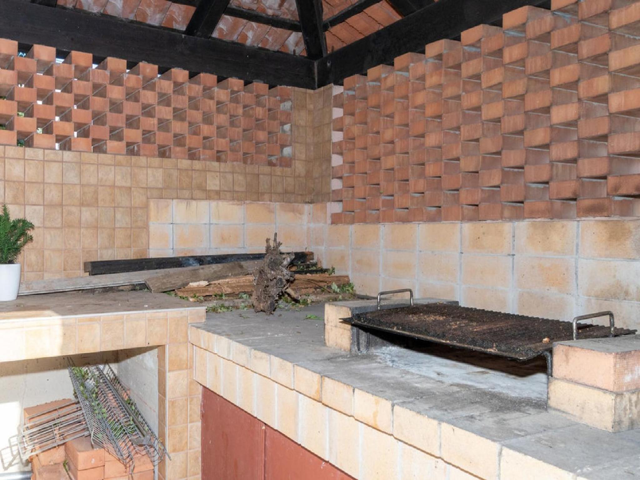 One Bedroom Apartment with Terrace and Sea View photo 2
